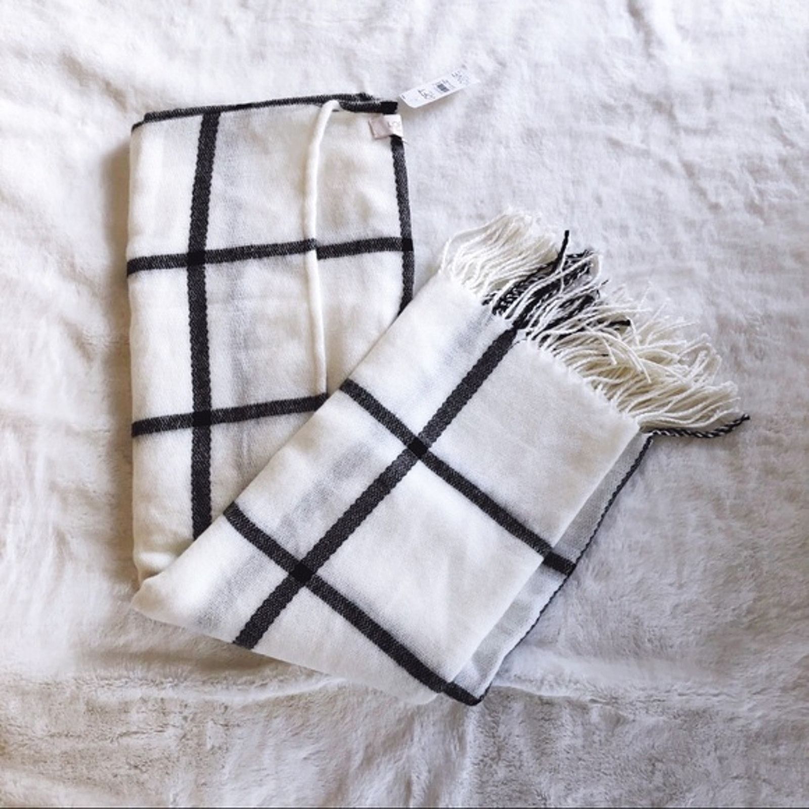 Loft LOFT White Plaid Fringe Wrap Scarf Size ONE SIZE - 3 Thumbnail