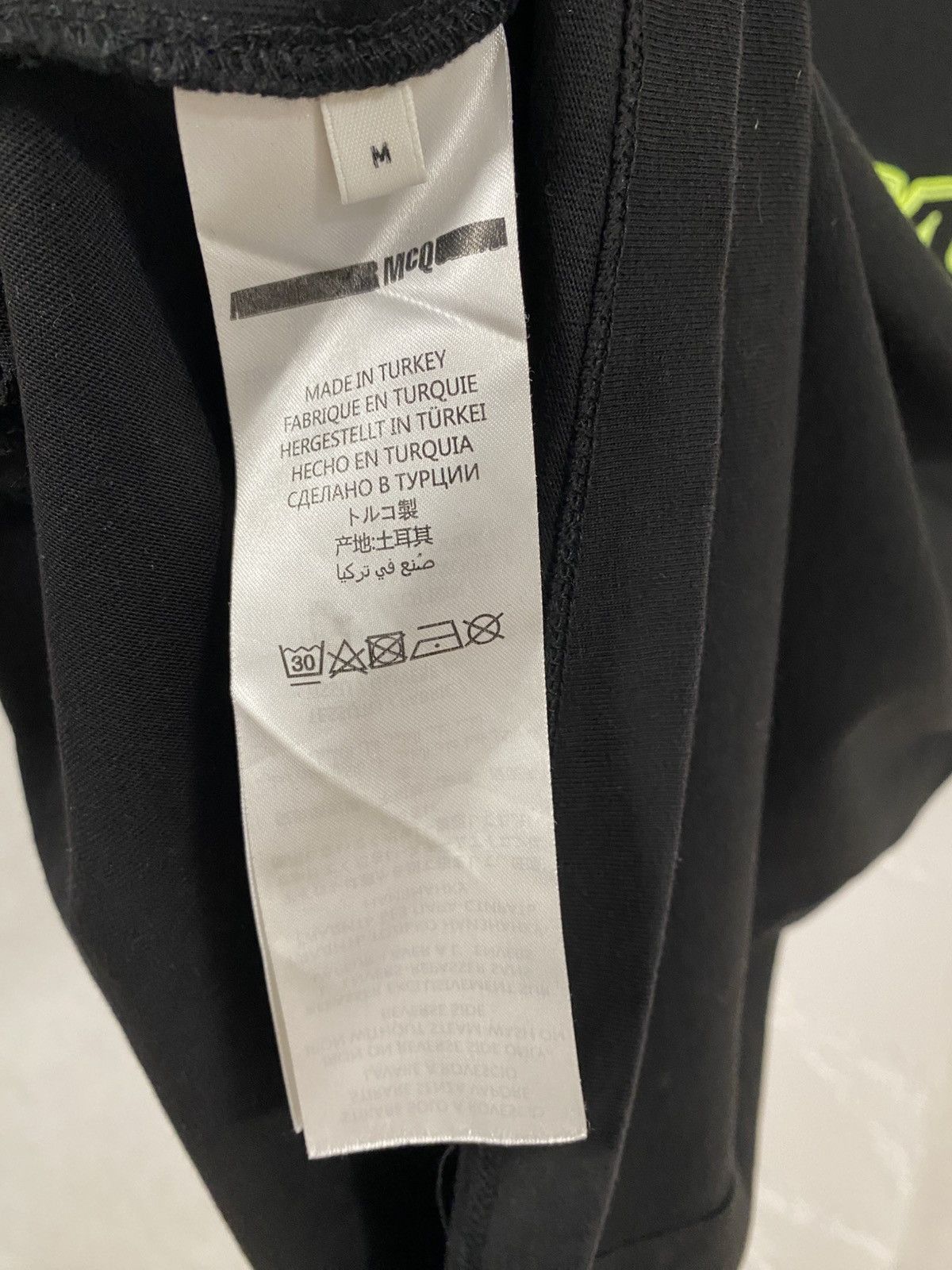 Alexander McQueen MCQ Neon Logo Embroidery Black T-shirt Size US M / EU 48-50 / 2 - 3 Thumbnail
