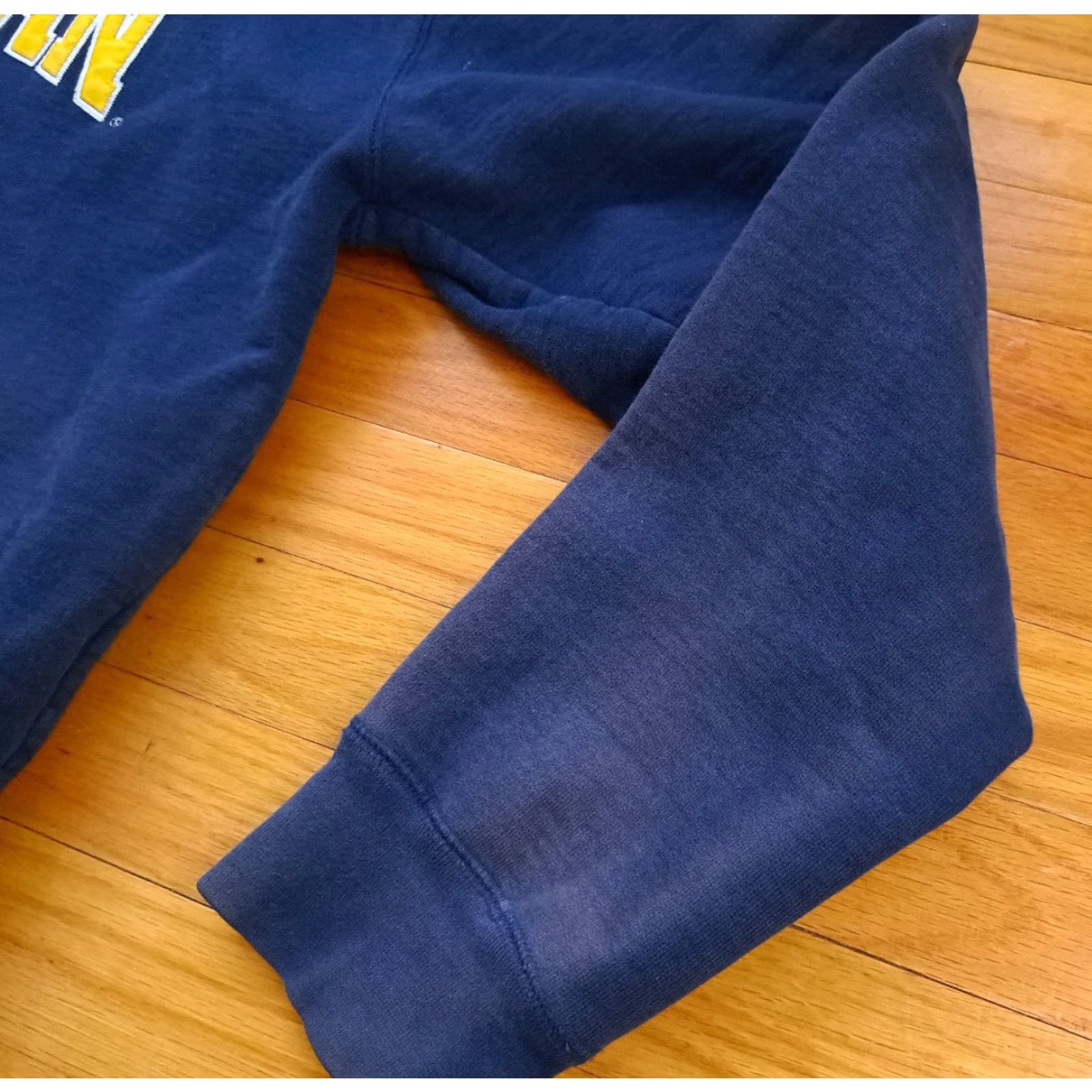 Vintage VINTAGE Foot Locker Michigan Wolverines Embroidered Cotton Zip Hooded Jacket XL Blue Unisex Adults 90s Basketball Size US XL / EU 56 / 4 - 2 Thumbnail