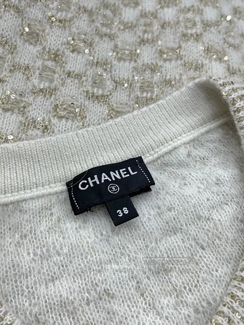 Chanel Chanel 23B Sequin Knit Cardigan. Size US M / EU 48-50 / 2 - 4 Thumbnail