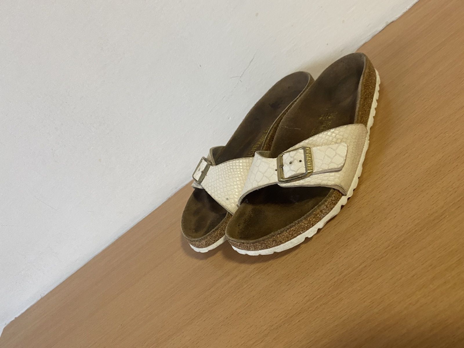 Birkenstock Birkenstock Madrid Sandals Snake Ivory Women's Shoes Size US 8 / IT 38 - 2 Thumbnail