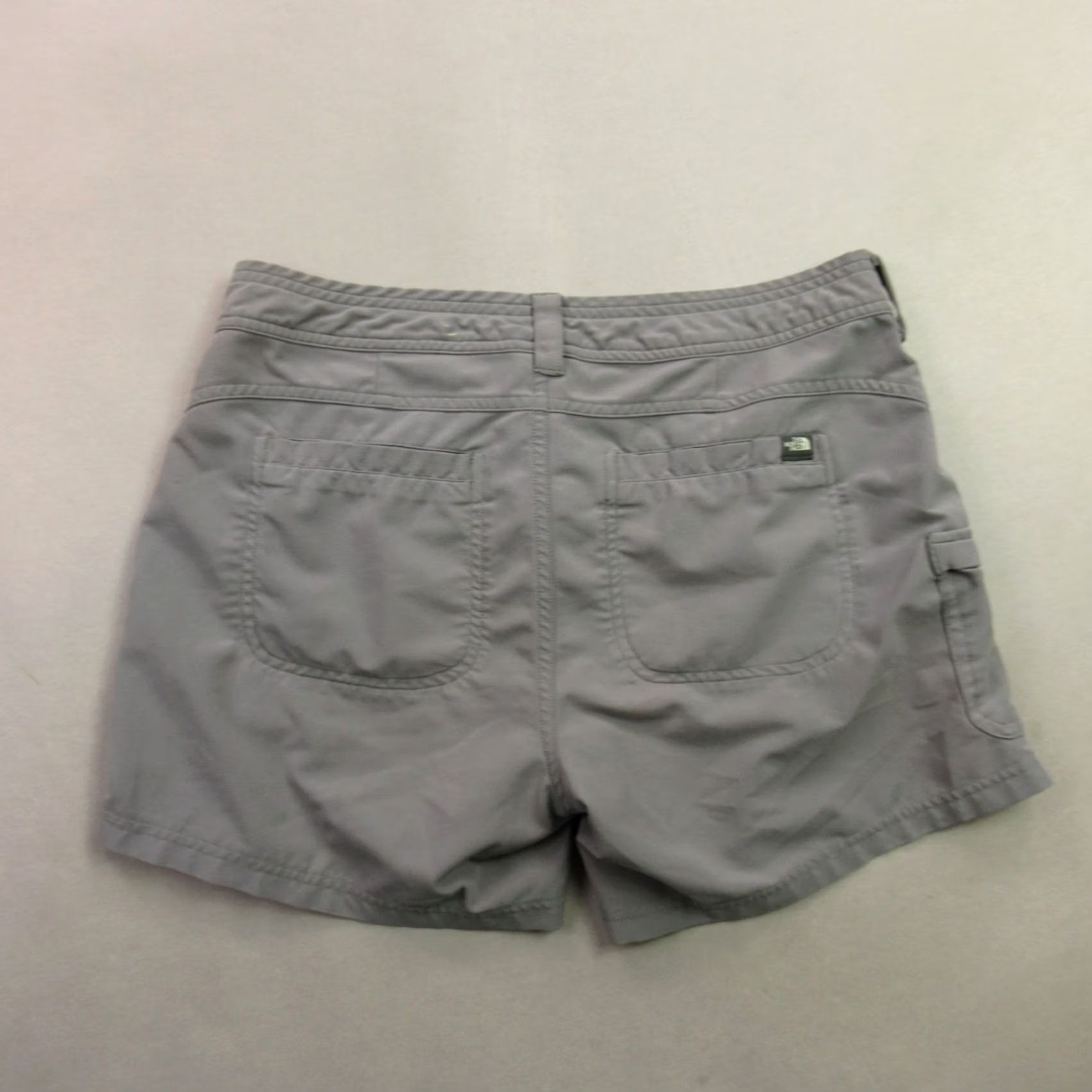 The North Face The North Face Women's Cargo Shorts | Size 6 | Beige | 5" Inseam | Hiking, Outdoor | Regular Fit Women Size 28" / US 6 / IT 42 - 6 Thumbnail