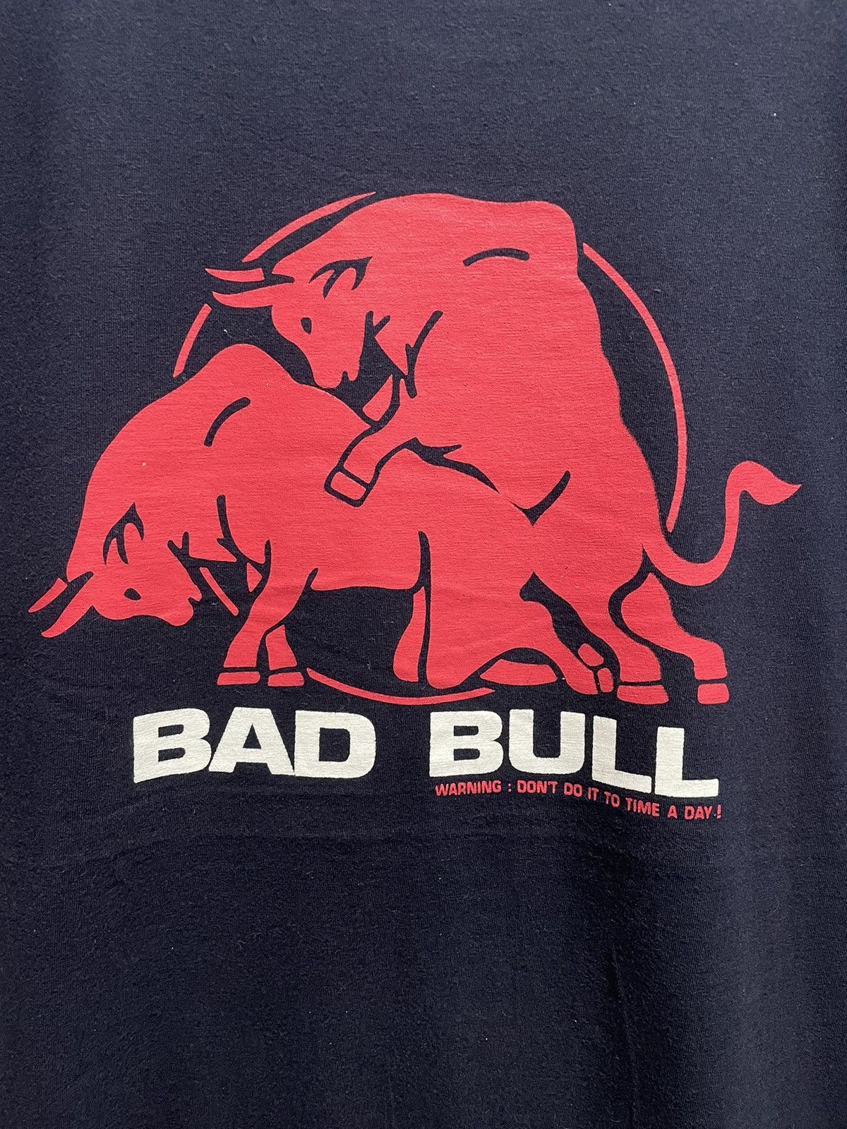 Vintage Vintage Y2K Bad Bull Humor Tee Size US L / EU 52-54 / 3 - 2 Thumbnail