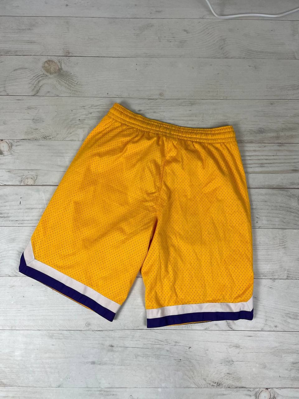 Adidas Adidas Los Angeles Lakers NBA Basketball Shorts Size US 36 / EU 52 - 8 Thumbnail