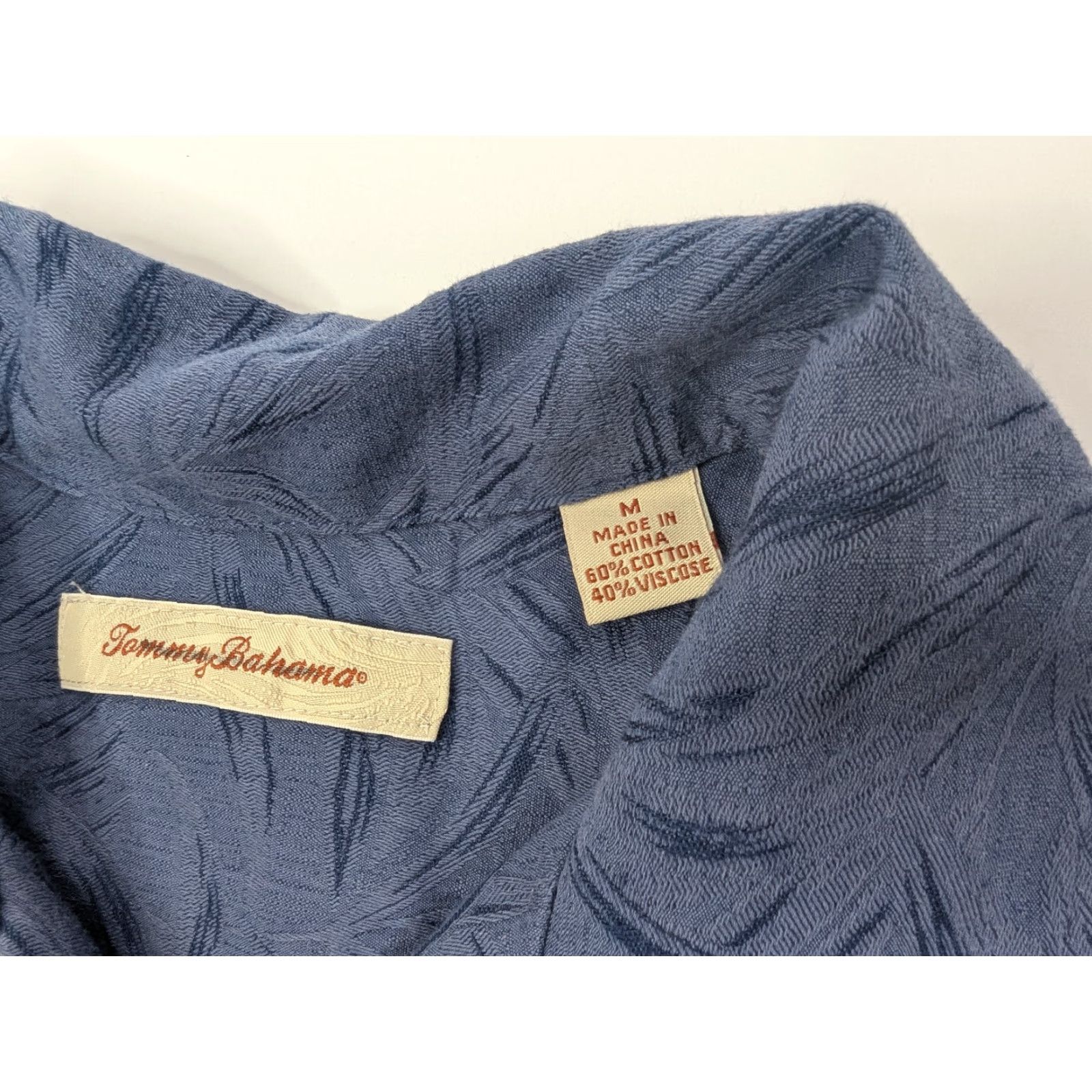 Tommy Bahama Tommy Bahama Shirt Mens M Short Sleeve Floral Hawaiian Aloha Collar Button-Up Cotton Viscose Blue 90s? Size US M / EU 48-50 / 2 - 6 Thumbnail