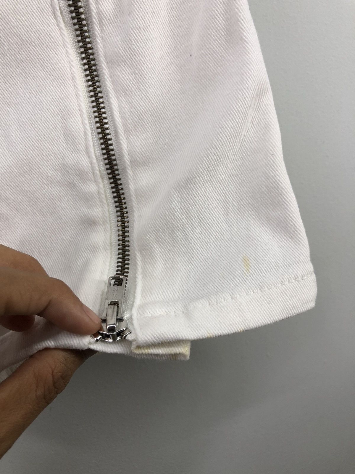Japanese Brand Japanese Brand Glad News Distressed Flare White Jeans Size US 33 - 19 Thumbnail