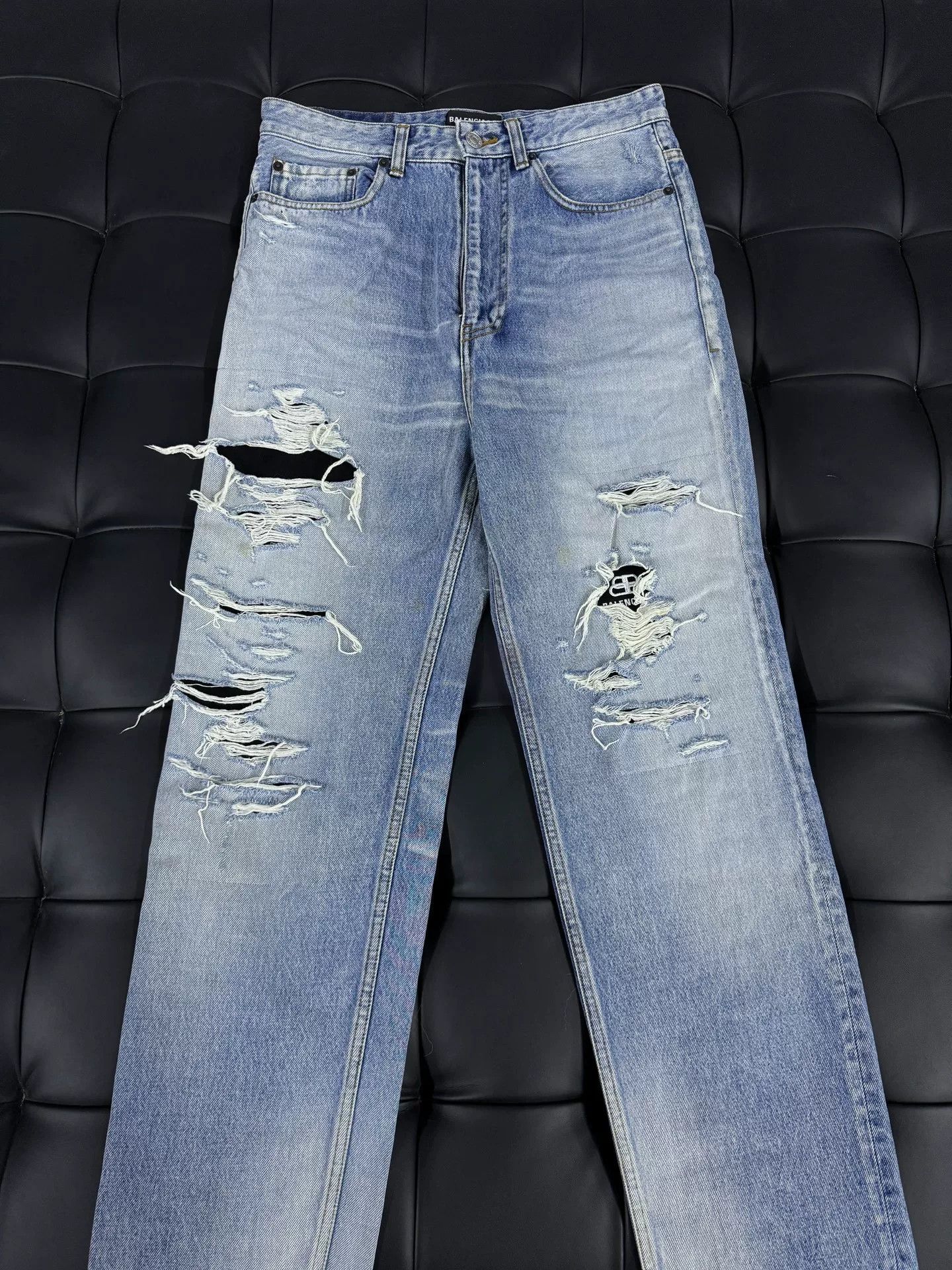 Balenciaga Balenciaga Distressed Denim Jeans Size 30 Size US 30 / EU 46 - 1 Thumbnail