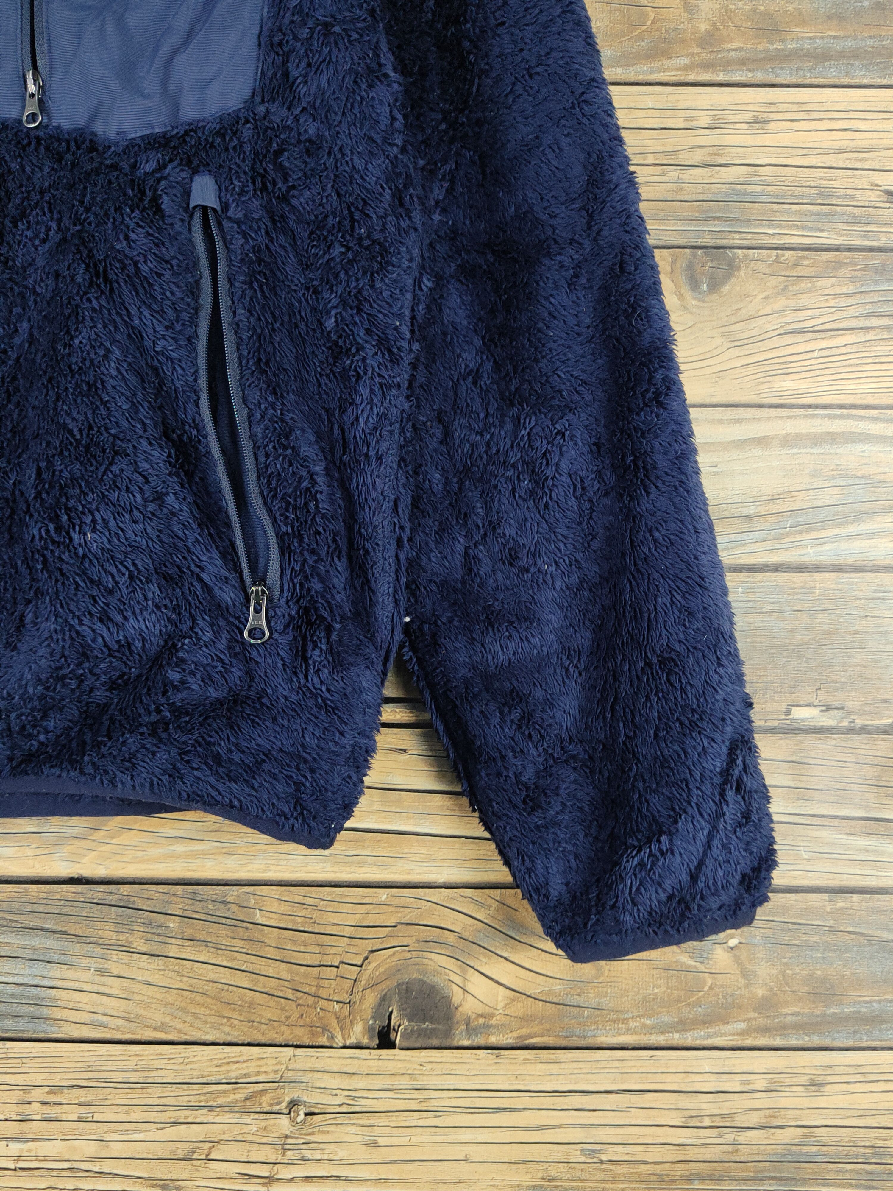 Japanese Brand Uniqlo Navy Fur Faux fleece Sweaters #W2056 Size US S / EU 44-46 / 1 - 6 Thumbnail