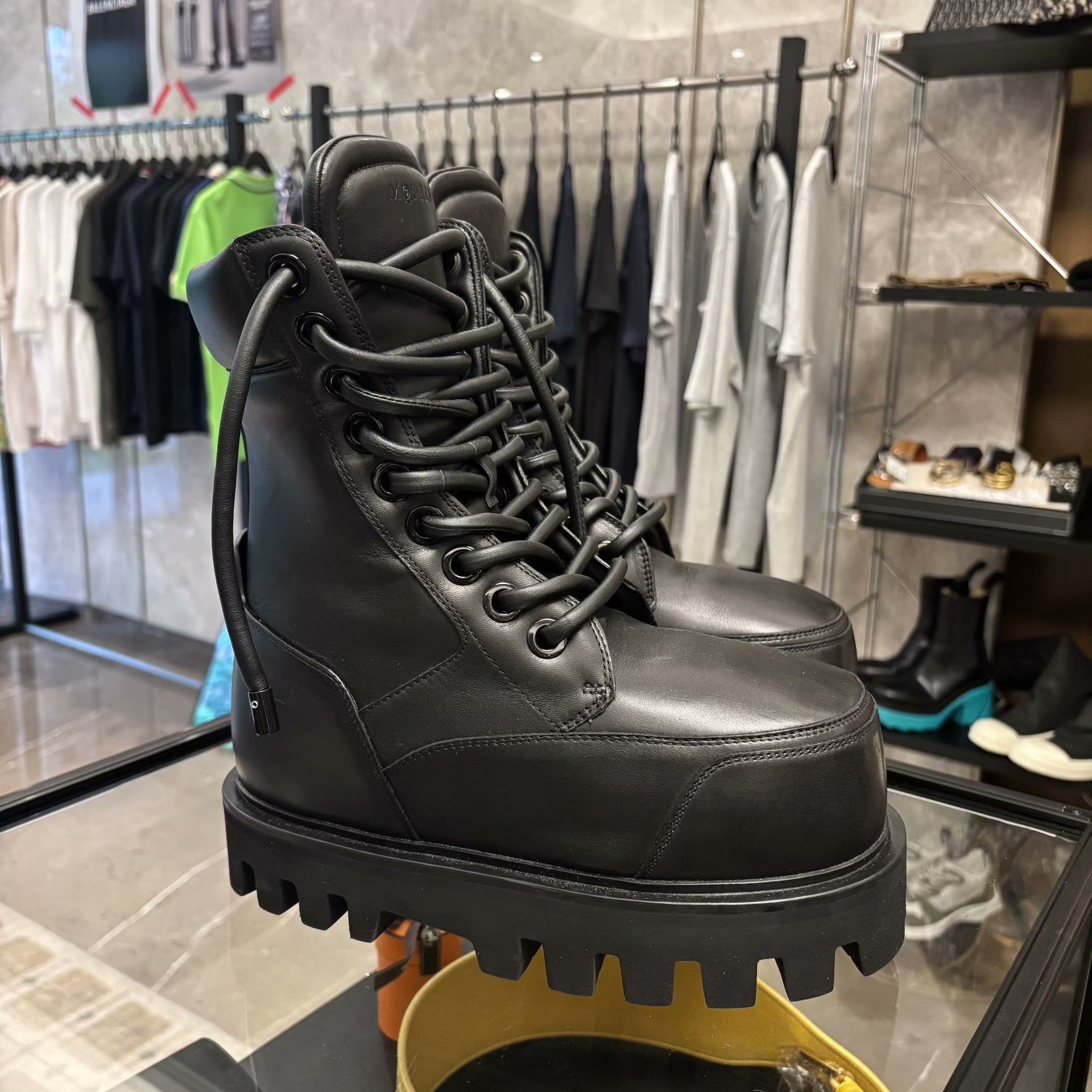 Alexander McQueen Boots us_7-5 Women Size US 7.5 / IT 37.5 - 1 Thumbnail