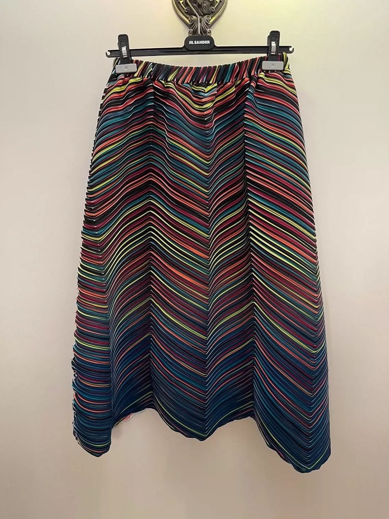 Issey Miyake Issey Miyake Rainbow gradient half skirt Size 25" / US 0 / IT 36 - 1 Thumbnail