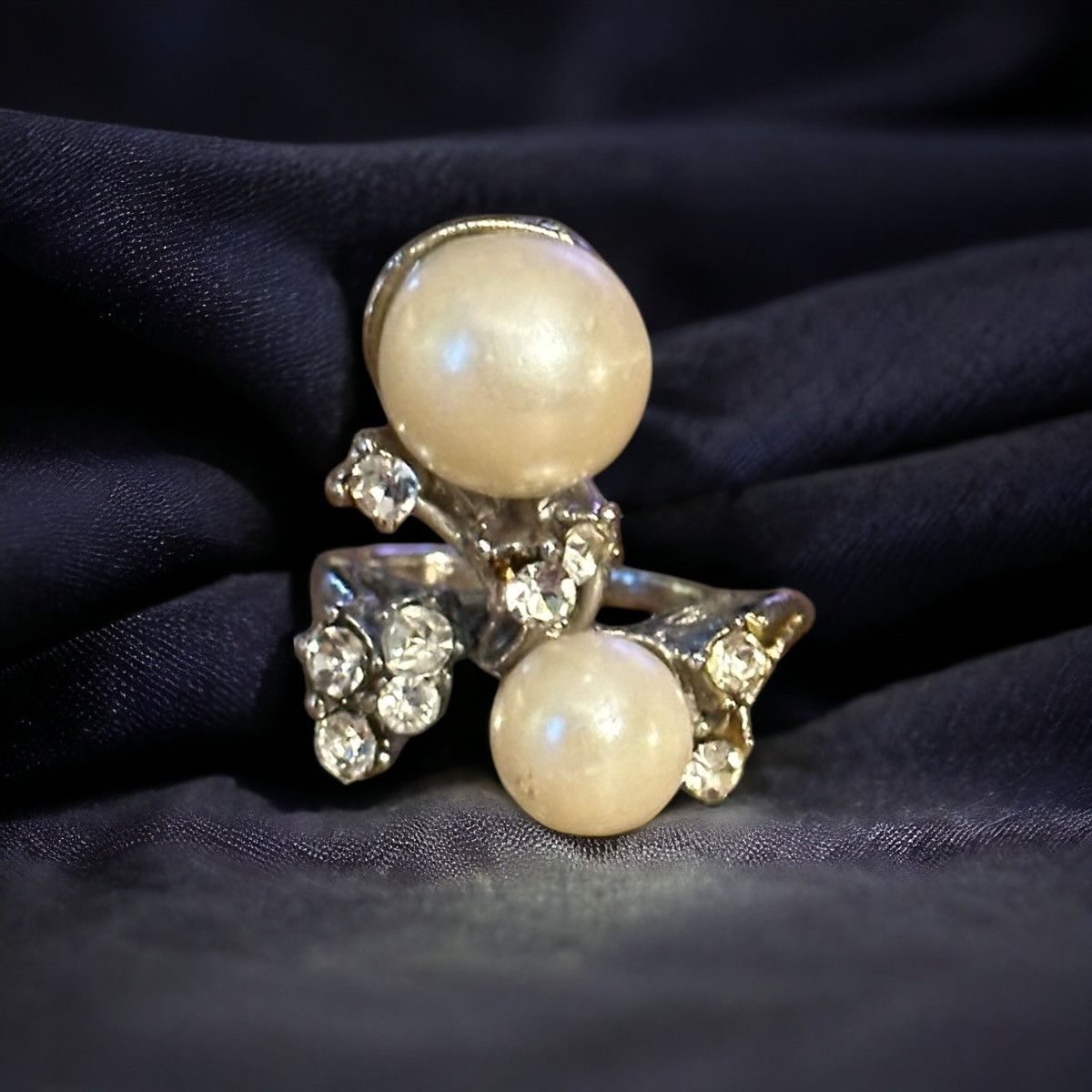 Vintage Vintage silver tone double pearl and rhinestone ring Size ONE SIZE - 2 Thumbnail