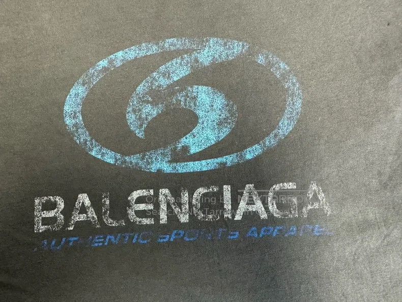 Balenciaga Balenciaga Letter Pattern Printed Long Sleeve T-Shirt Size US S / EU 44-46 / 1 - 3 Thumbnail