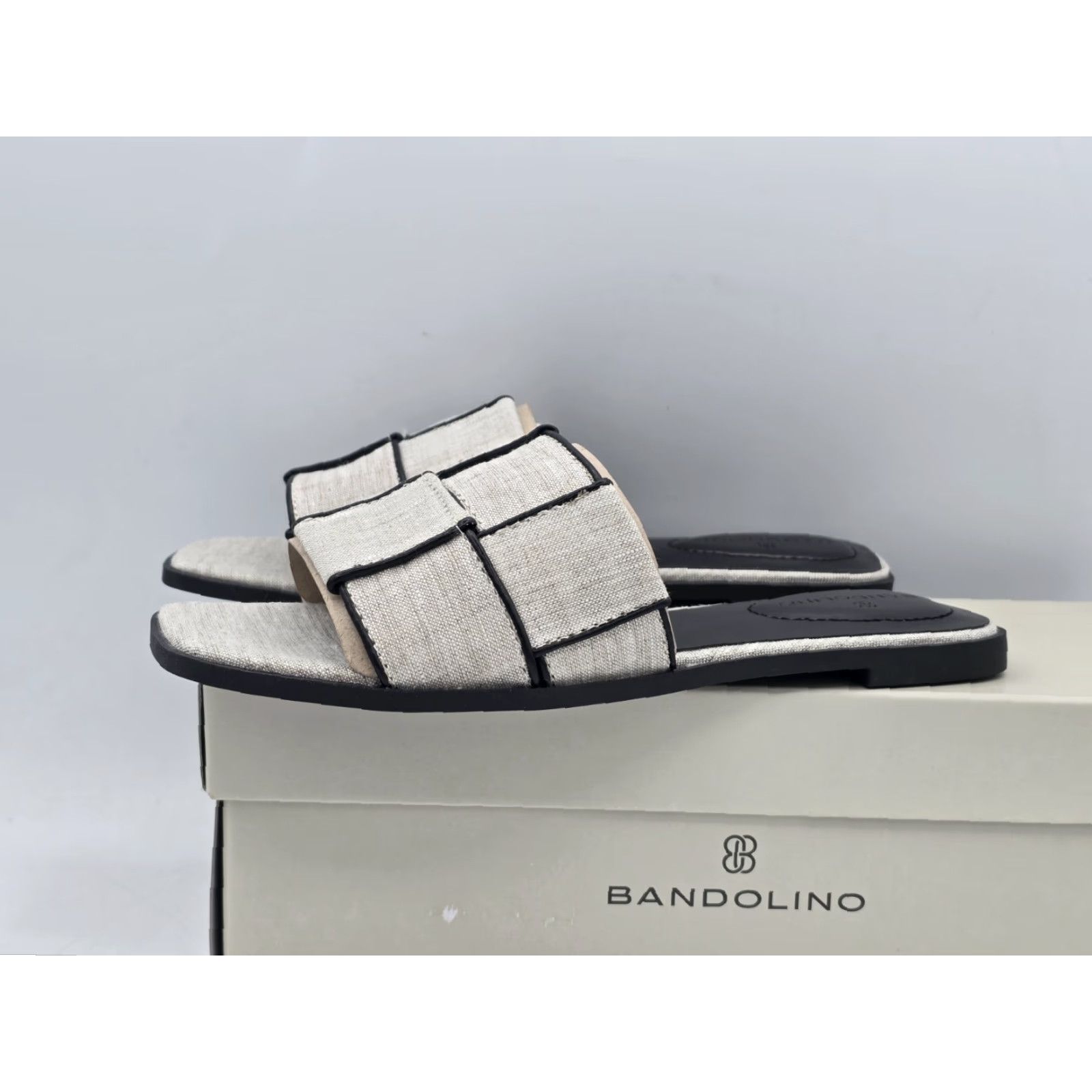Vintage BANDOLINO Vanelli Flat Sandal Light Natural Fabric Size 6 M NEW Size US 6 / IT 36 - 5 Thumbnail