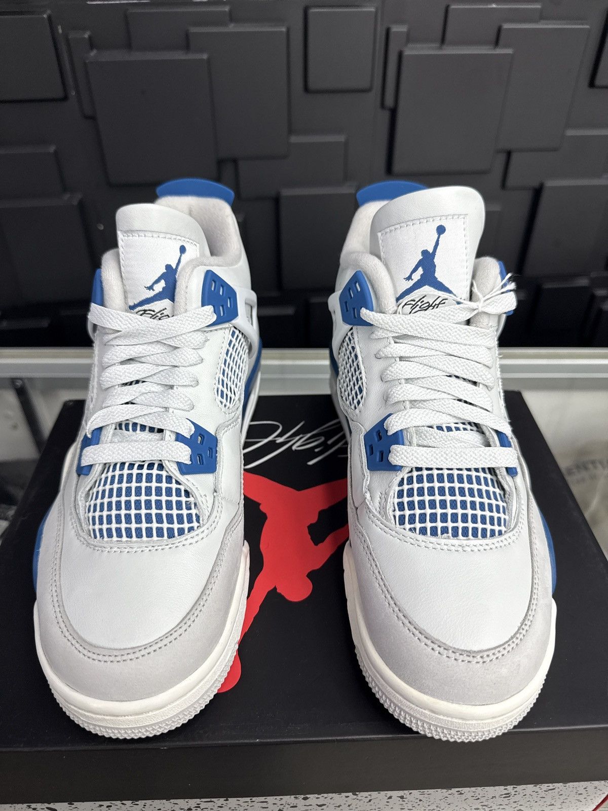 Jordan Brand Jordan 4 Retro Military Blue (GS) Size US 5 / EU 37 - 3 Thumbnail