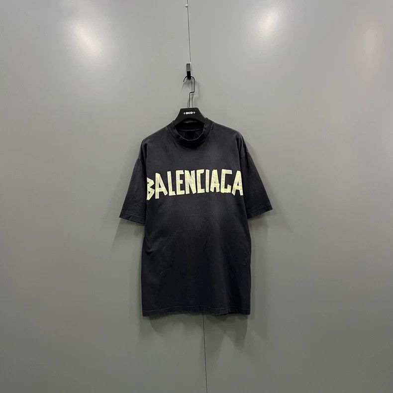 Balenciaga Balenciaga Tape letter logo short sleeve Size US S / EU 44-46 / 1 - 1 Thumbnail