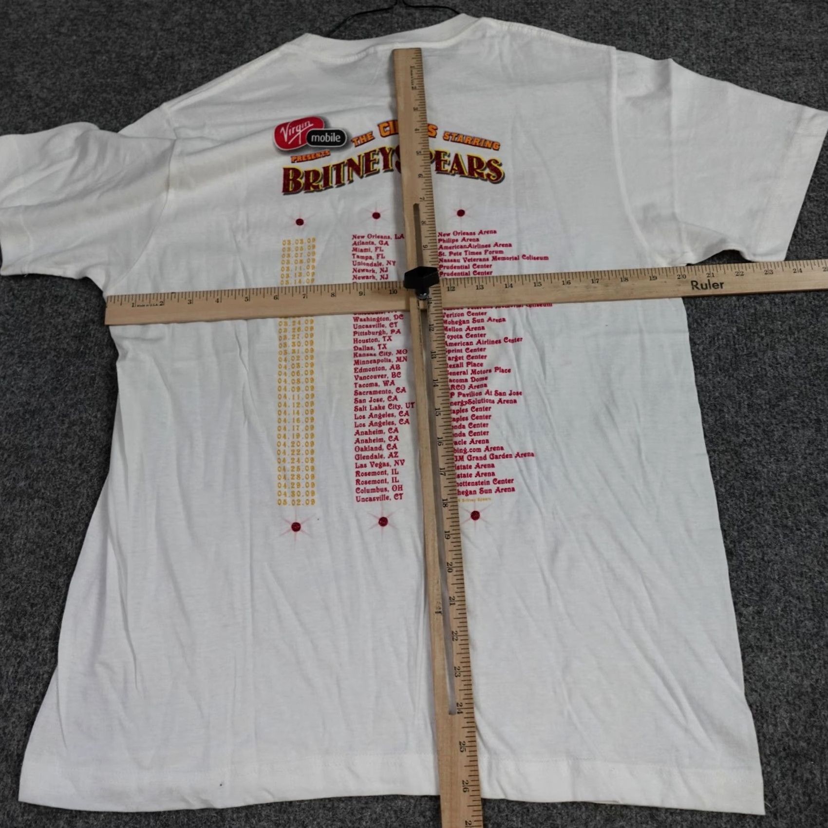 Doublet VINTAGE Britney Spears T-shirt Circus Tour 2009 Double-Sided White Medium Men Crew Neck Short Sleeve Graphic Print Jersey 1990s Size US M / EU 48-50 / 2 - 6 Thumbnail