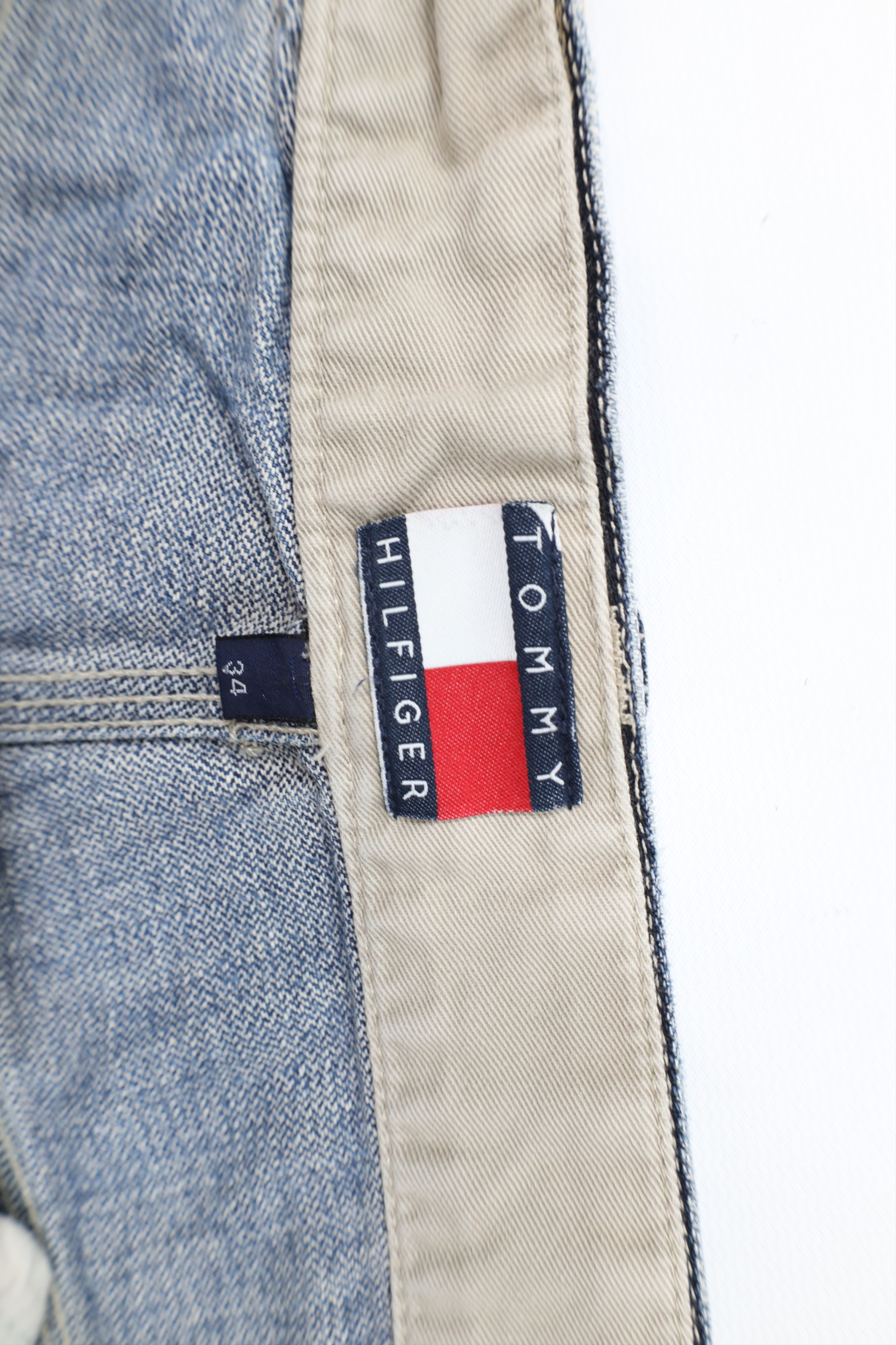 Tommy Hilfiger × Vintage Vintage 90s Tommy Hilfiger Spell Baggy Dungaree Denim Shorts Size US 34 / EU 50 - 9 Thumbnail