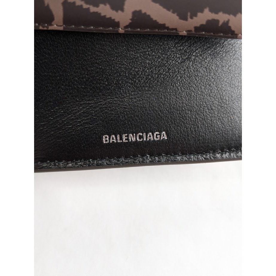 Balenciaga o1rshd1 Size:OS /Calfskin Logo Print Tri-Fold Wallet Leopard Size ONE SIZE - 13 Thumbnail