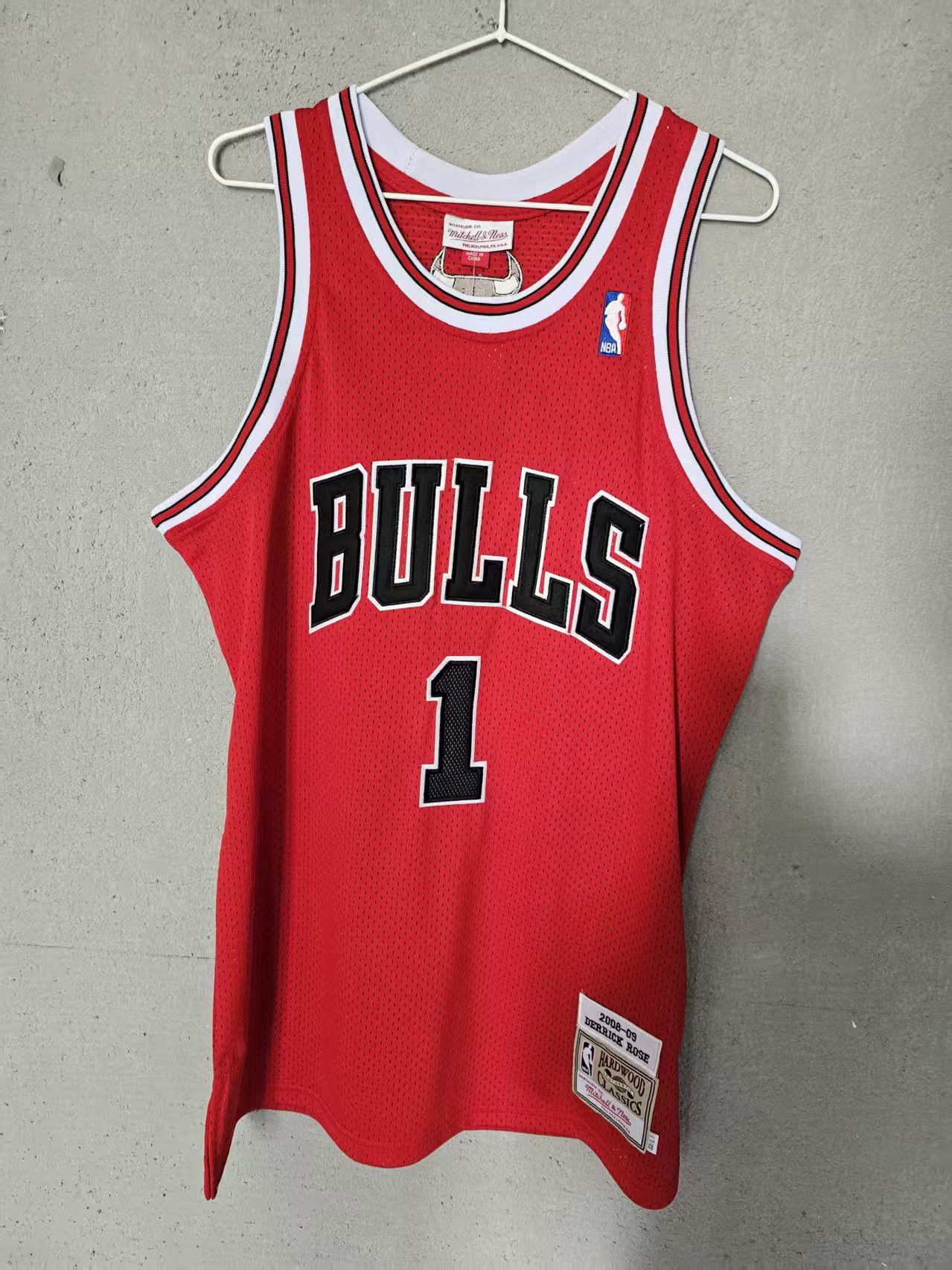NBA Derrick Rose Jersey Chicago Bulls 1 Double Stitched Size US XL / EU 56 / 4 - 1 Thumbnail
