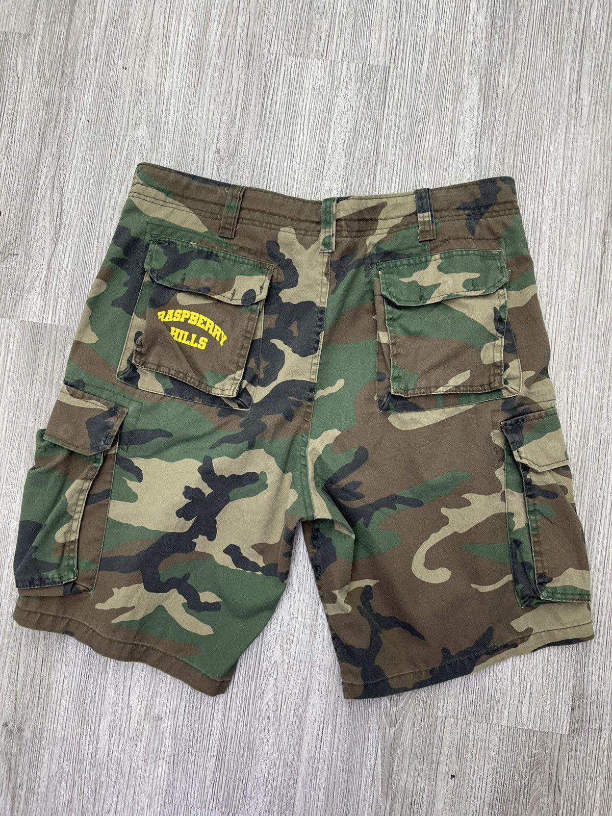 Other Rasberry shorts green camo Size US 32 / EU 48 - 2 Thumbnail