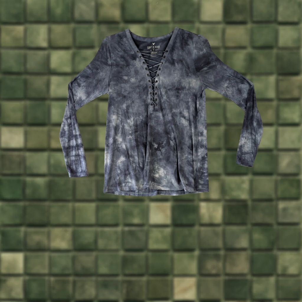 American Eagle Outfitters VINTAGE? American Eagle Shirt S Gray/Blue Long Sleeve Lace Up V-Neck Bohemian Hippie Tie Dye Size S / US 4 / IT 40 - 1 Thumbnail
