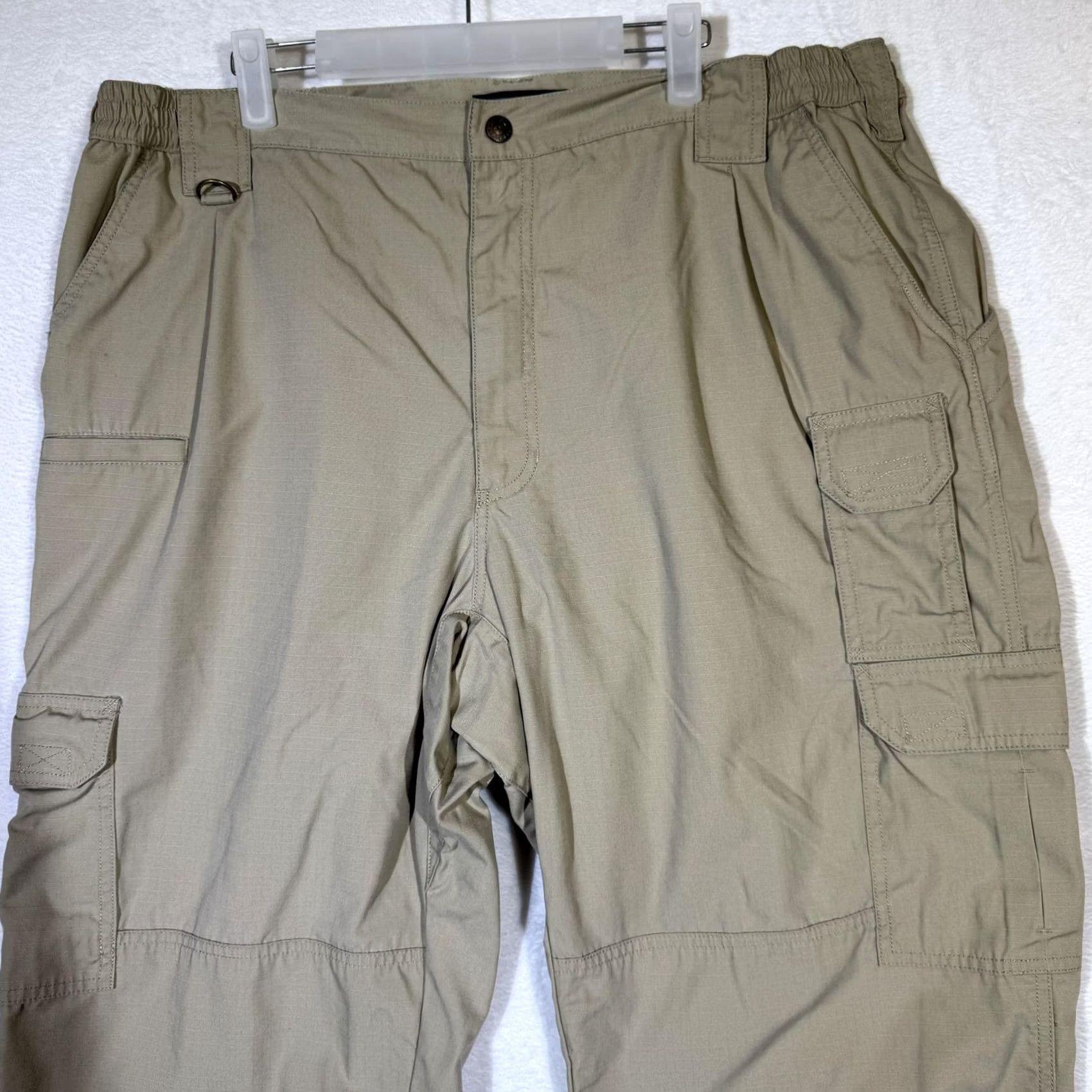 Vintage 5.11 Tactical Pants Mens 42x30 Khaki Ripstop Cargo Elastic Waist CCW D-Ring Pants Mens 42 Khaki Cargo Pants Size US 42 / EU 58 - 4 Thumbnail