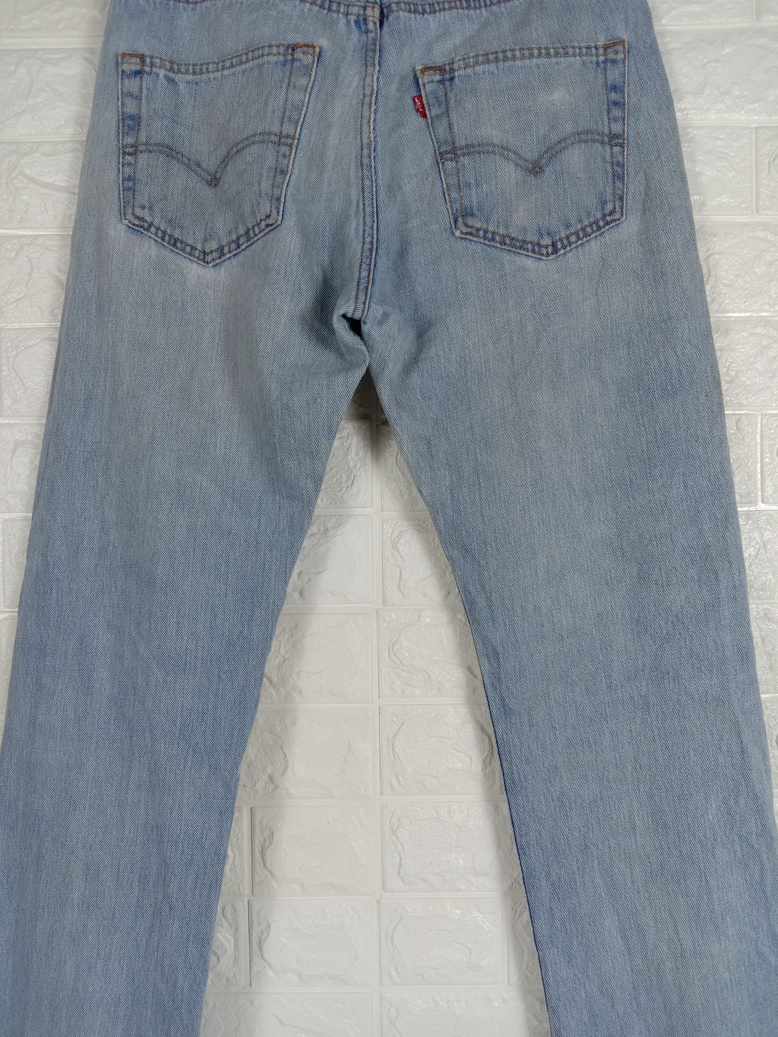 Levi's Vintage Levi's 501 Jeans Light Wash Distressed Denim Size US 31 - 7 Thumbnail