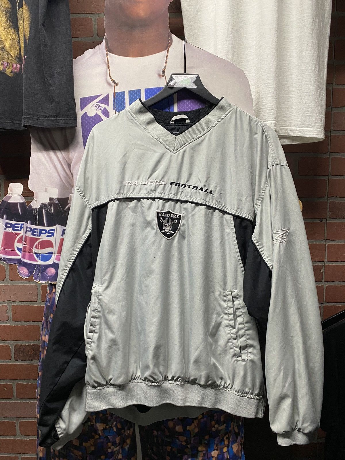 Vintage Vintage Raiders Crewneck Pullover Jacket Reebok Large Size US L / EU 52-54 / 3 - 1 Thumbnail