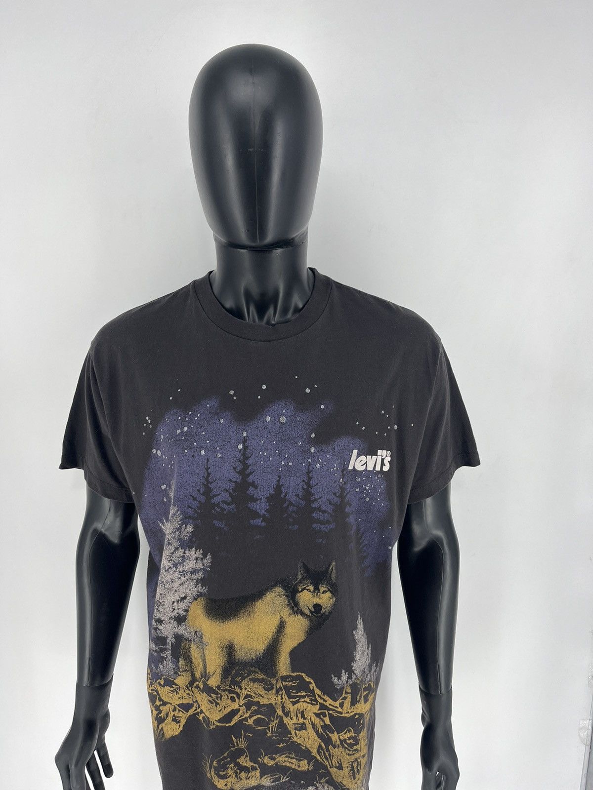 Levi's × Vintage Vintage Levi’s Wolf T-Shirt Nature Tee Boxy Size US S / EU 44-46 / 1 - 5 Thumbnail