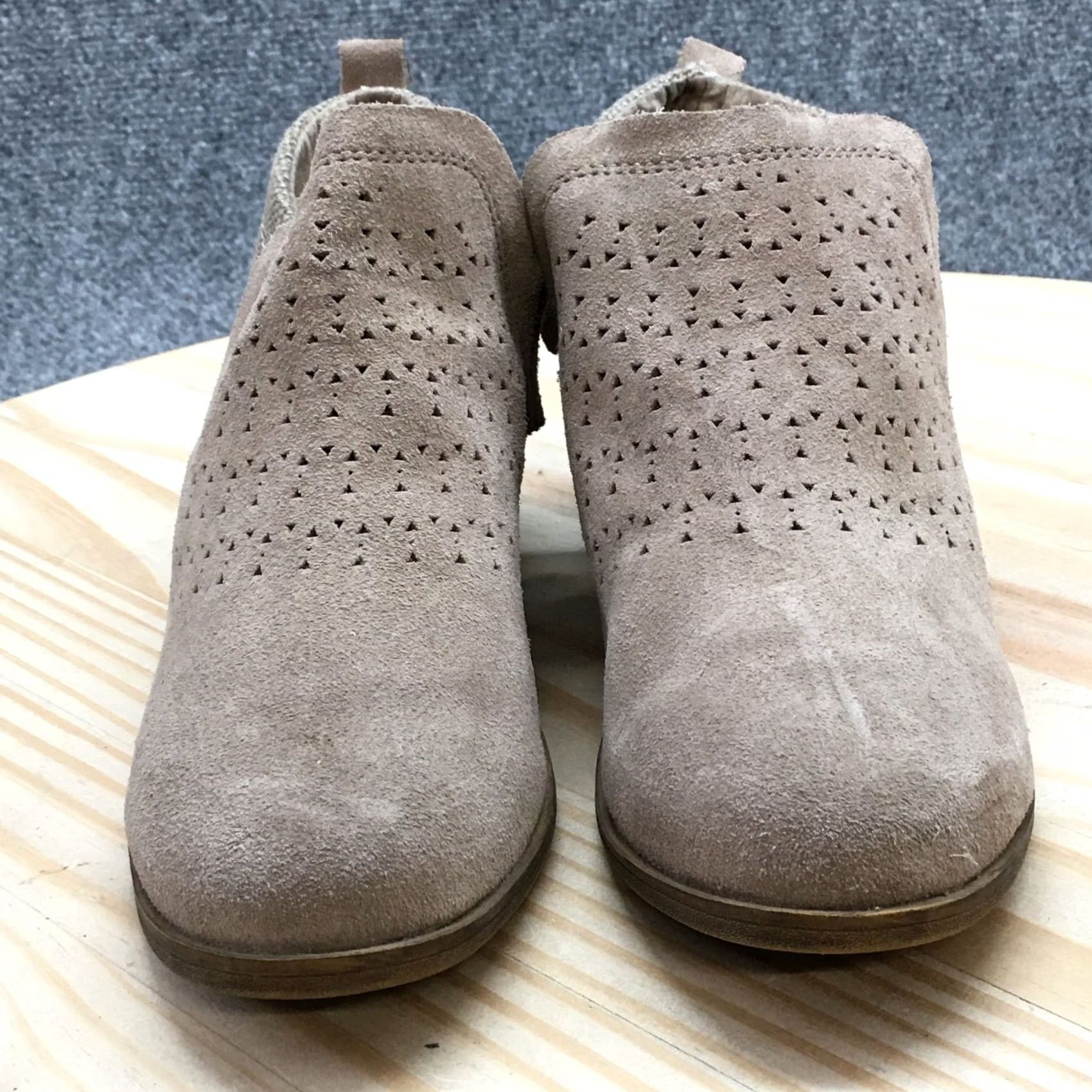 Toms TOMS Deia Boots Womens 6.5 Casual Zip Ankle Bootie Brown Suede Heels Size US 7 / IT 37 - 6 Thumbnail