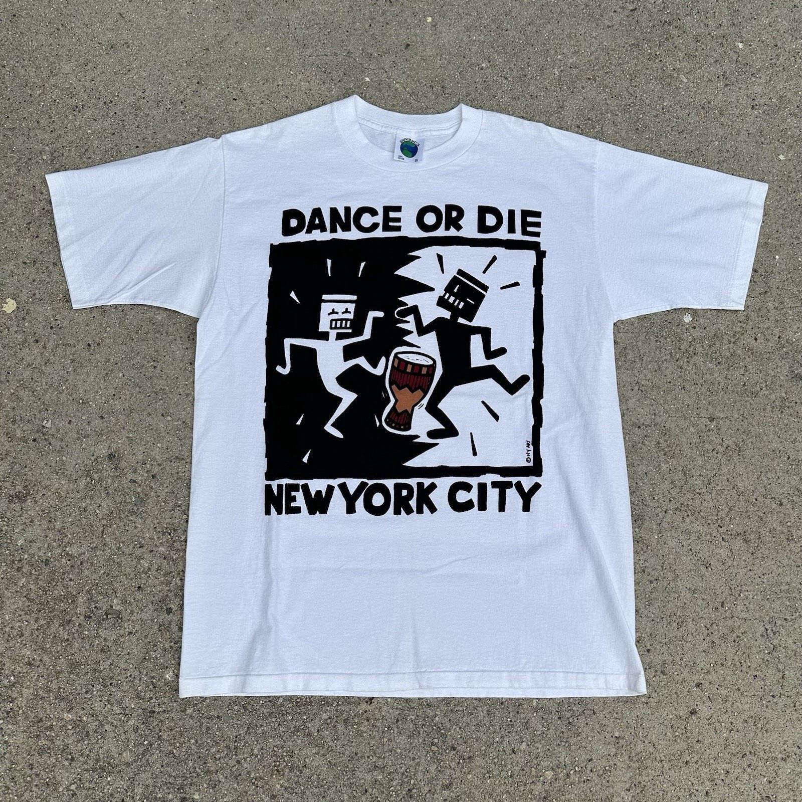 Vintage Vintage 90s Keith Haring Dance or Die New York Art T-Shirt Size US XL / EU 56 / 4 - 1 Thumbnail