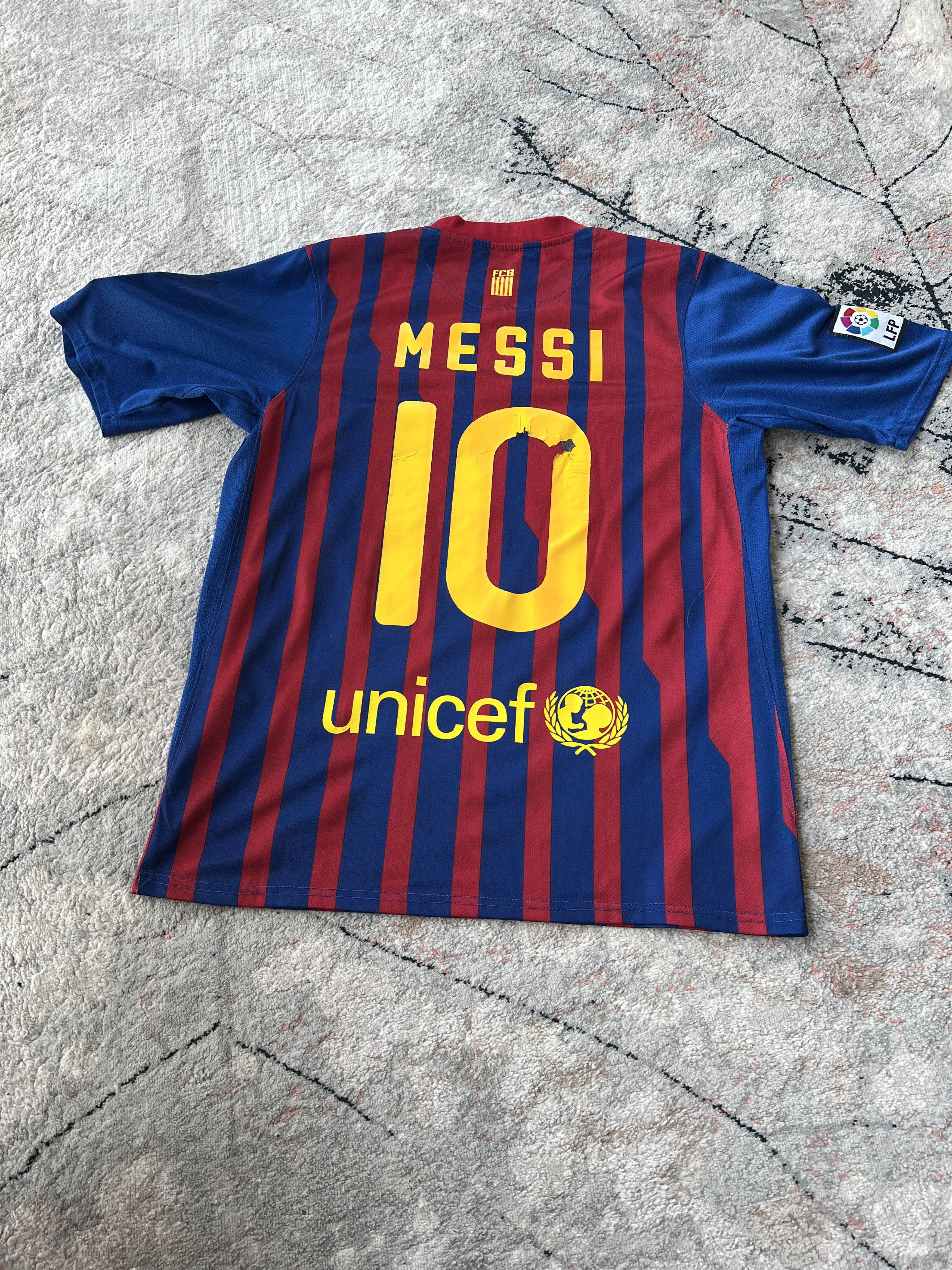 Nike Nike FC Barcelona Messi 10 Jersey Size US M / EU 48-50 / 2 - 1 Thumbnail