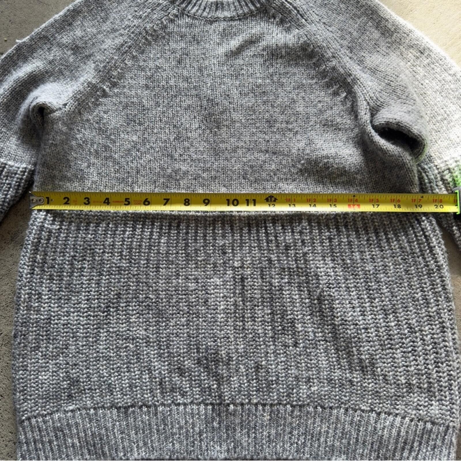 Banana Republic Banana Republic / Italian Wool Blend Knit Sweater / Gray Size M / US 6-8 / IT 42-44 - 3 Thumbnail