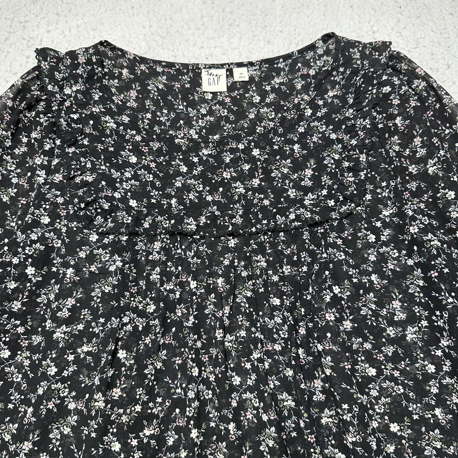 Gap GAP XS Black Crewneck Ruffle Long Sleeve Top Floral Blouse Size XS / US 0-2 / IT 36-38 - 2 Thumbnail
