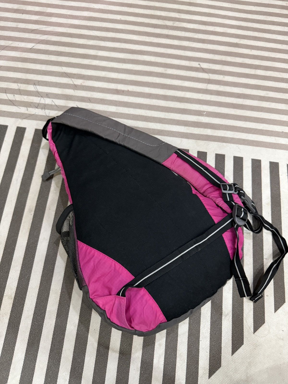 Nike 🔥🔥🔥ARCHIVE NIKE CROSSBODY BAG Size ONE SIZE - 5 Thumbnail