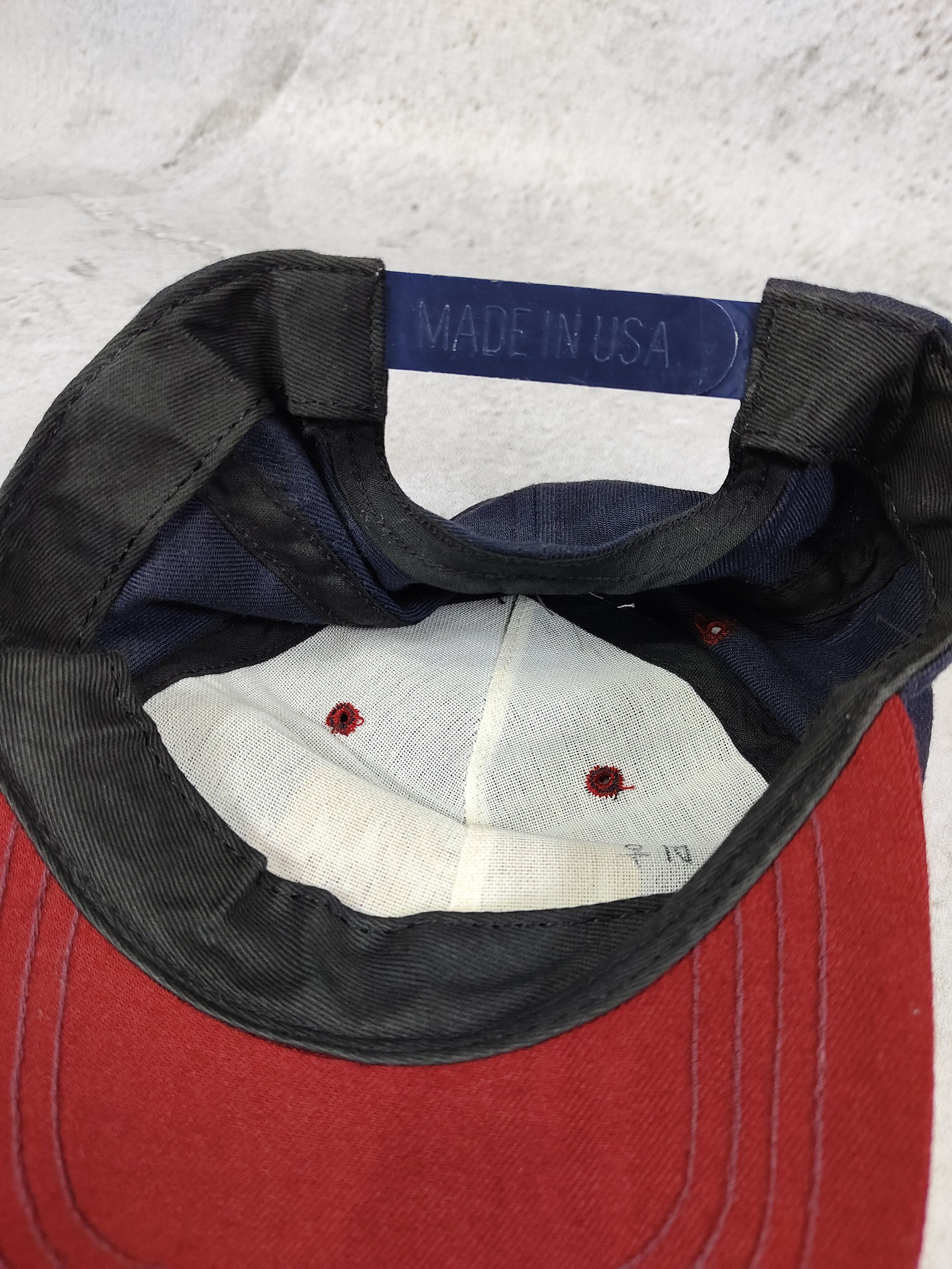 Vintage 90s MGM Grand Las Vegas Embroidered Casino Logo Retro Cap Size ONE SIZE - 6 Thumbnail