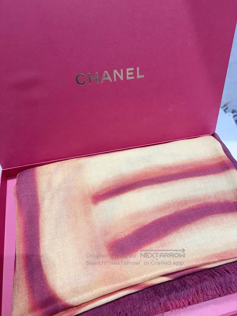 Chanel Chanel cashmere scarf. Size ONE SIZE - 1 Thumbnail