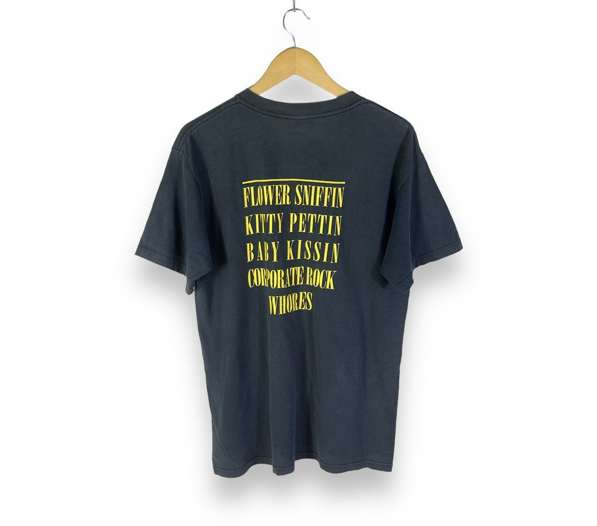 Band Tees Vintage 1992 Nirvana Smiley Fades Tshirt Size US M / EU 48-50 / 2 - 2 Thumbnail