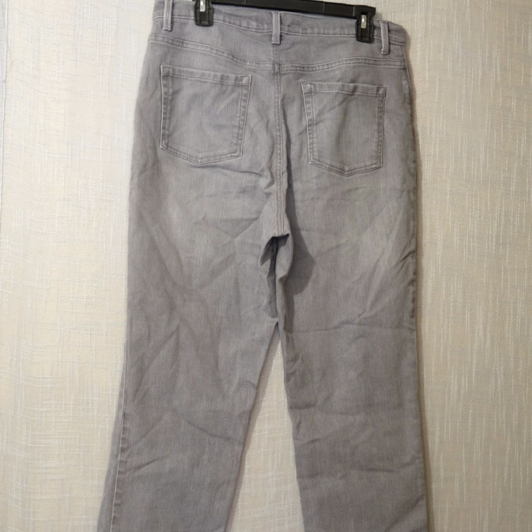 Gloria Vanderbilt Gloria Vanderbilt Amanda Straight Jeans Gray Women's 12 Denim 5-Pocket Regular Waist 33in Inseam 30-1/2in 7-1/2in Leg Open Vintage No Mens/Womens? Size 34" / US 12 / IT 48 - 6 Thumbnail