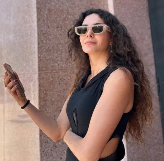 Off-White Off-White GREELEY Women Sunglasses OERI115 1755 AUTHENTIC Size ONE SIZE - 9 Thumbnail