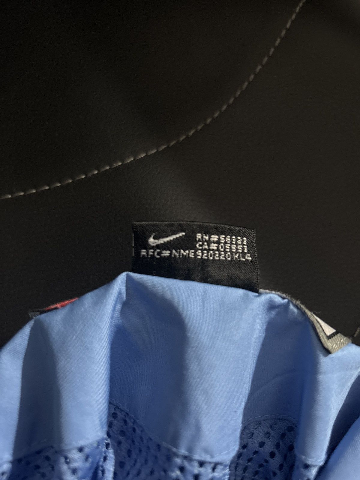Nike Vintage x UNC x Nike x Windbreaker Size US L / EU 52-54 / 3 - 8 Thumbnail