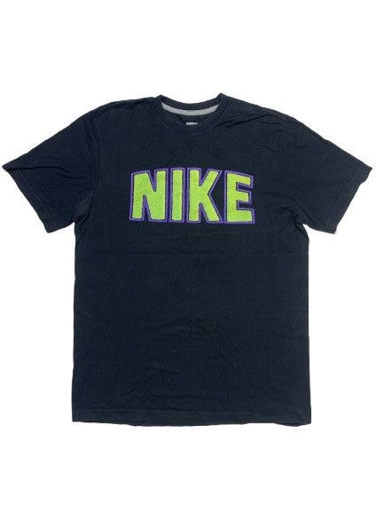 Nike × Vintage Nike Vintage Y2K Center Big Logo Tee Shirt t-shirt Size US L / EU 52-54 / 3 - 1 Thumbnail