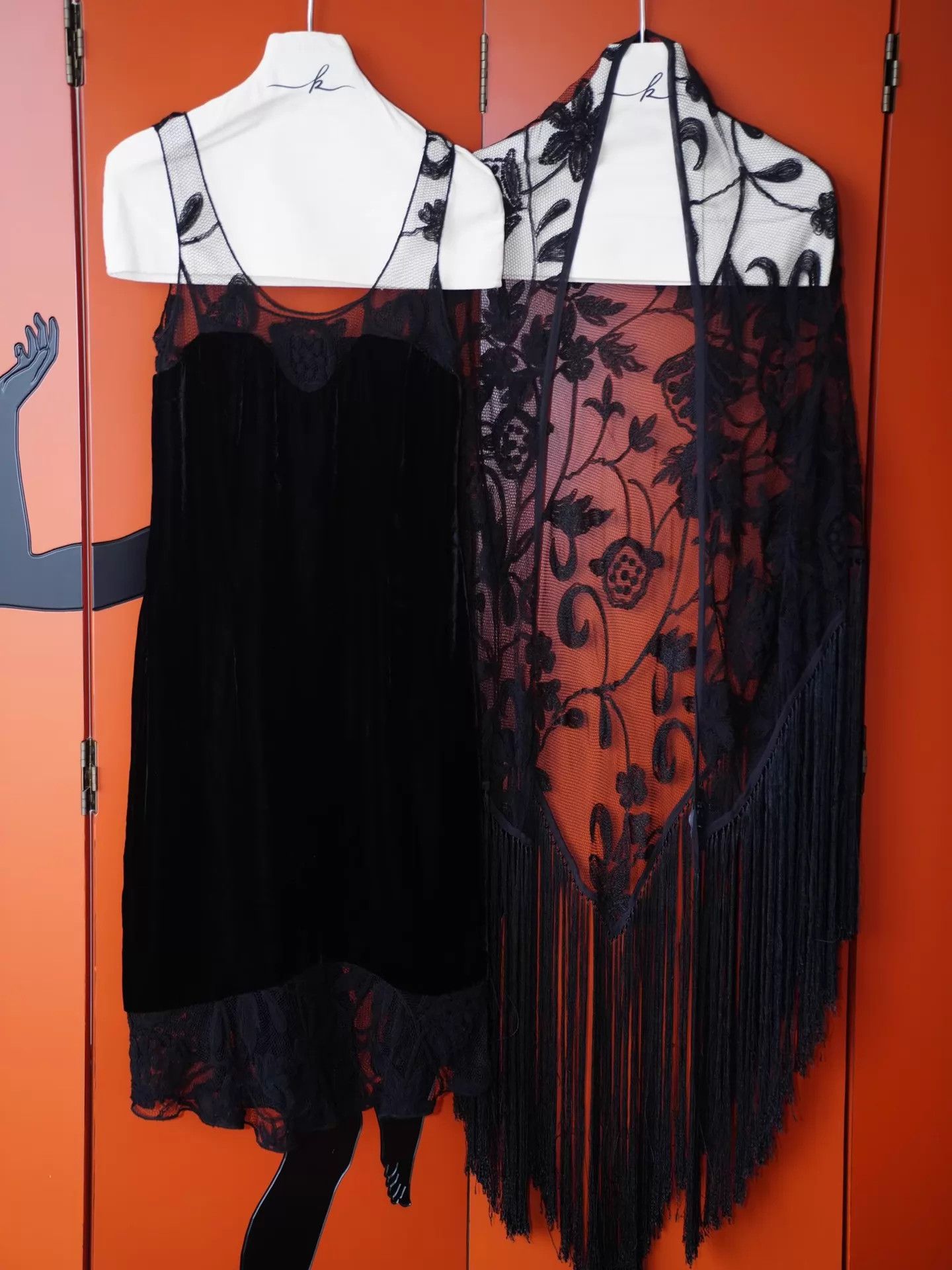 Giorgio Armani Giorgio Armani Velvet-Lace Tassel Dress Shawl (it42 / M-L) Size M / US 6-8 / IT 42-44 - 2 Thumbnail