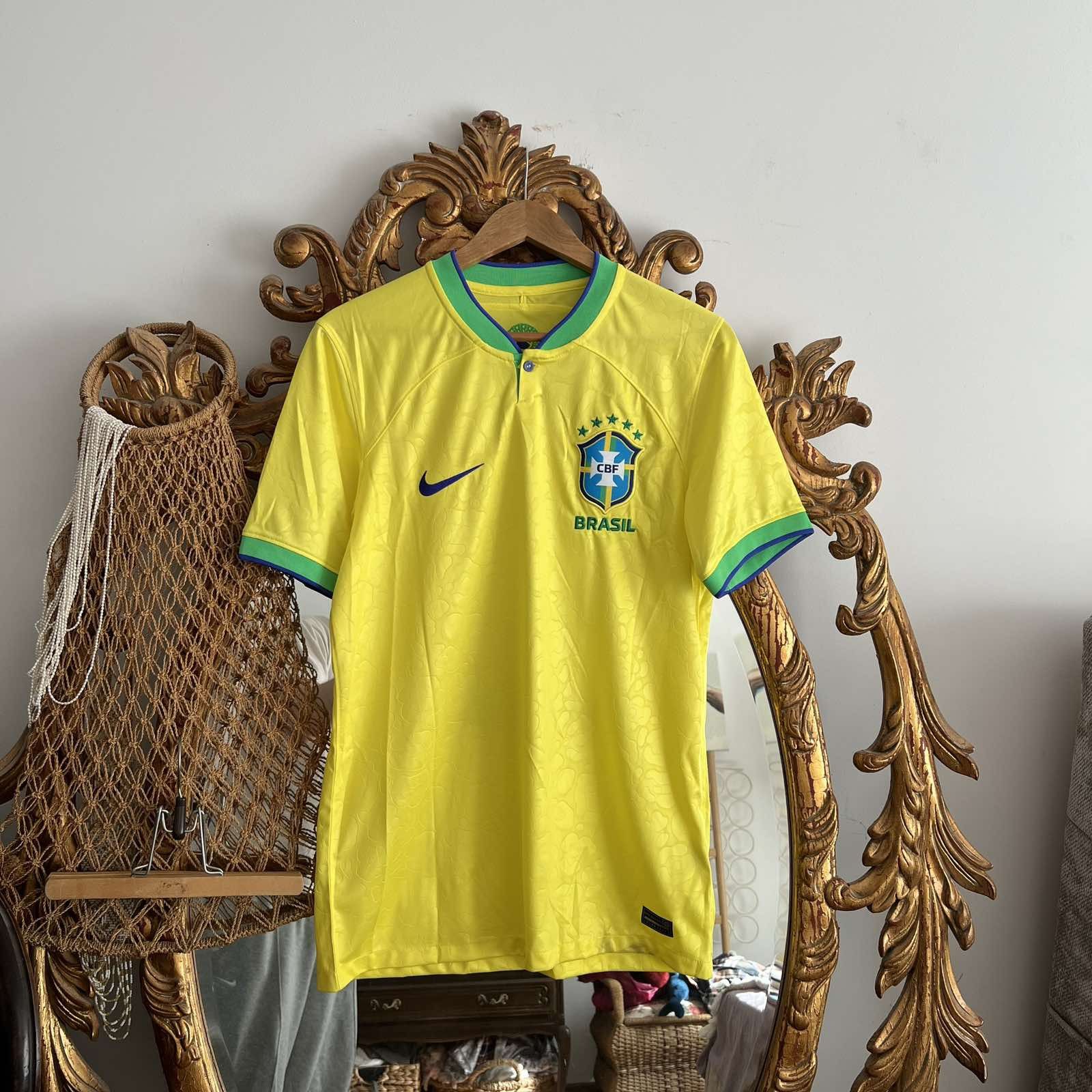 Nike Nike Brazil Soccer Kit Soccer jersey Home Yellow Sz S Size US S / EU 44-46 / 1 - 1 Thumbnail