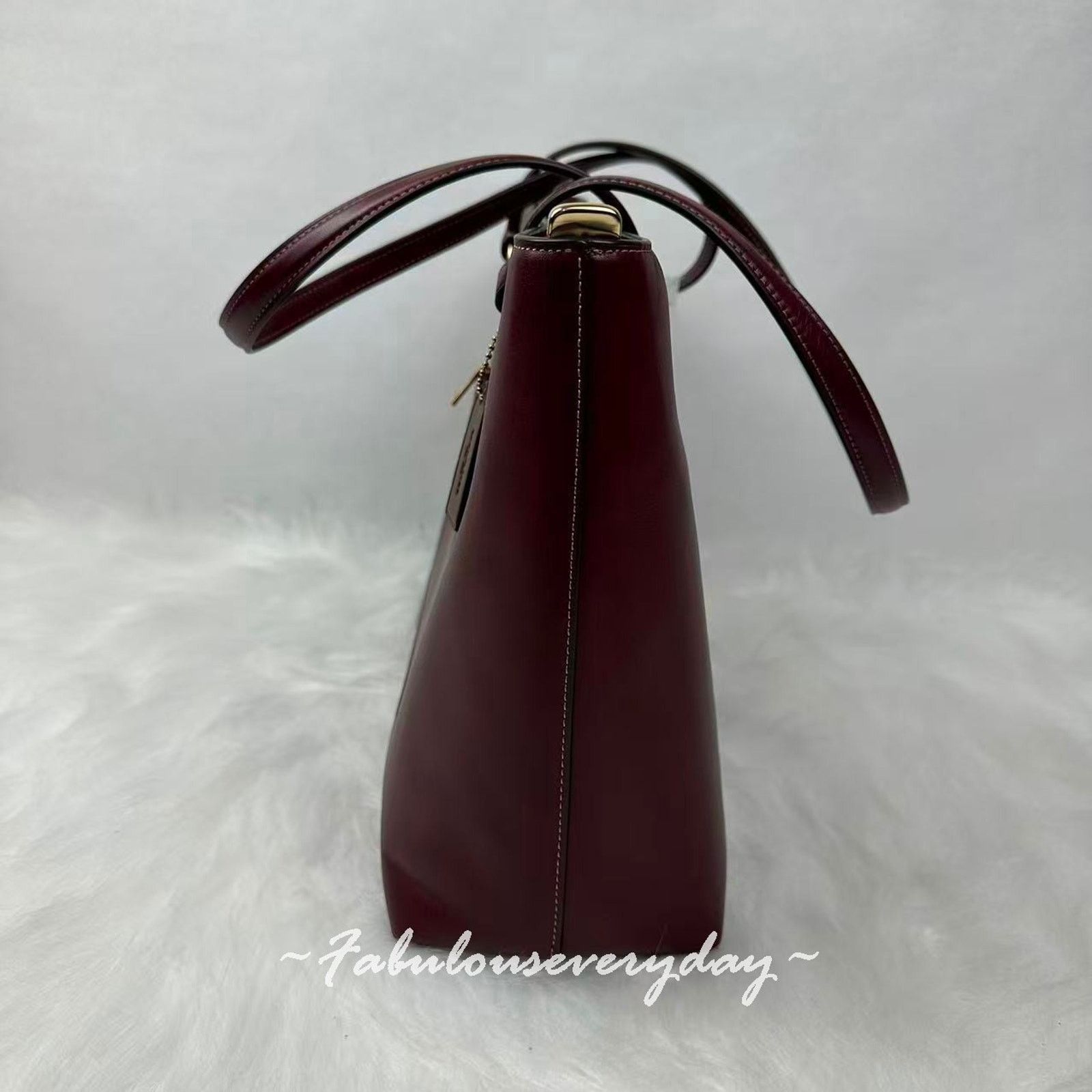 Coach Coach Station Tote Bag In Leather/Gold/Maroon CCF01 NWT Size ONE SIZE - 4 Thumbnail