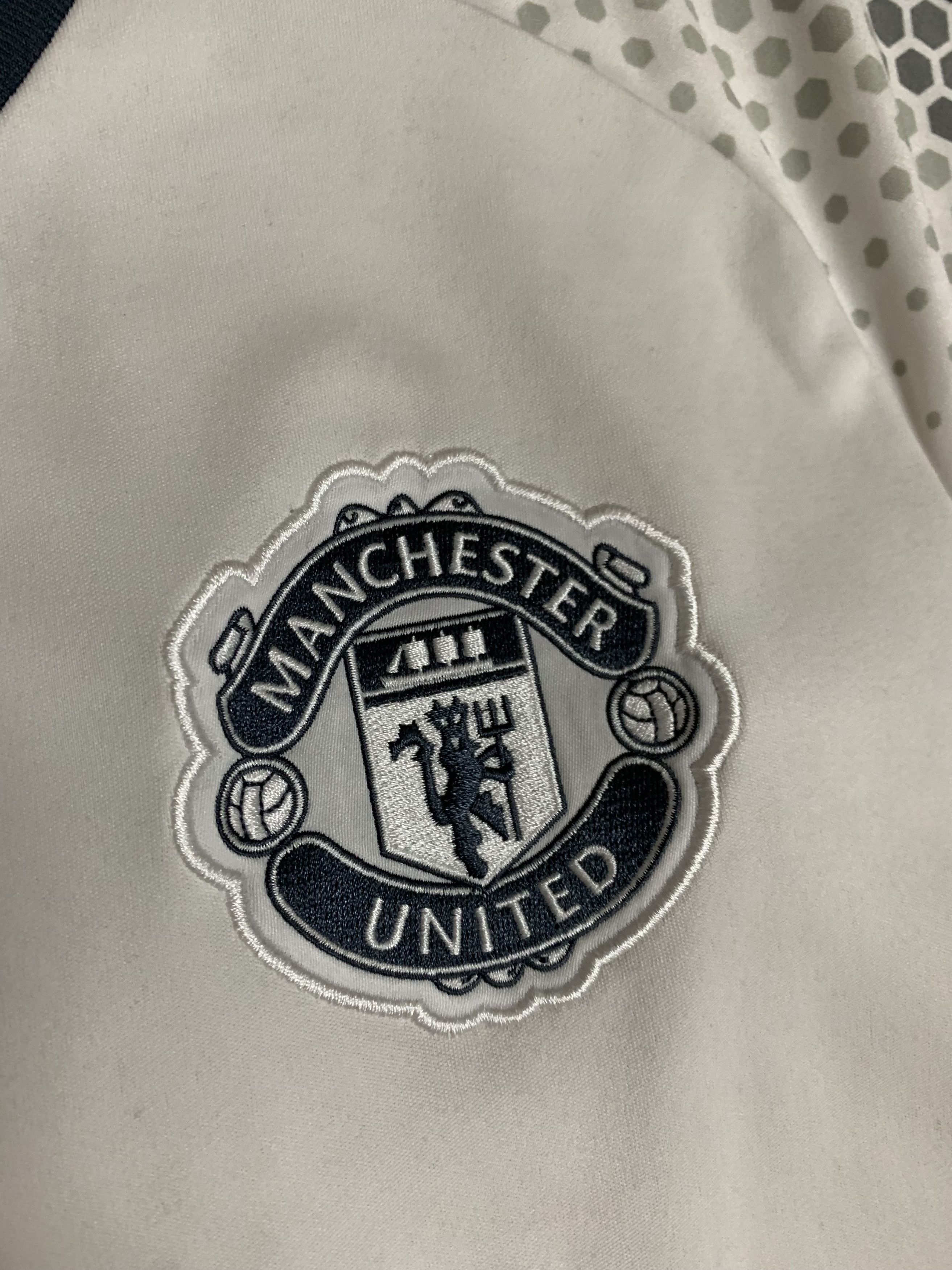 Adidas Vintage Adidas Manchester United Jersey Soccer T Shirt 2016 Size US L / EU 52-54 / 3 - 4 Thumbnail