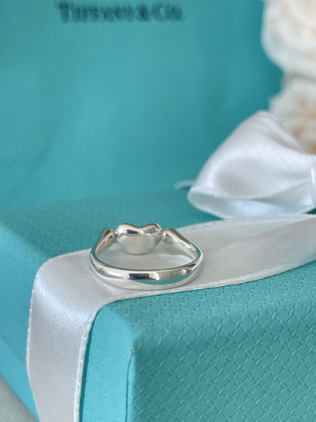 Tiffany & Co. Tiffany & Co. Elsa Peretti Bean Ring Silver 5 NEW $450 Size ONE SIZE - 14 Thumbnail
