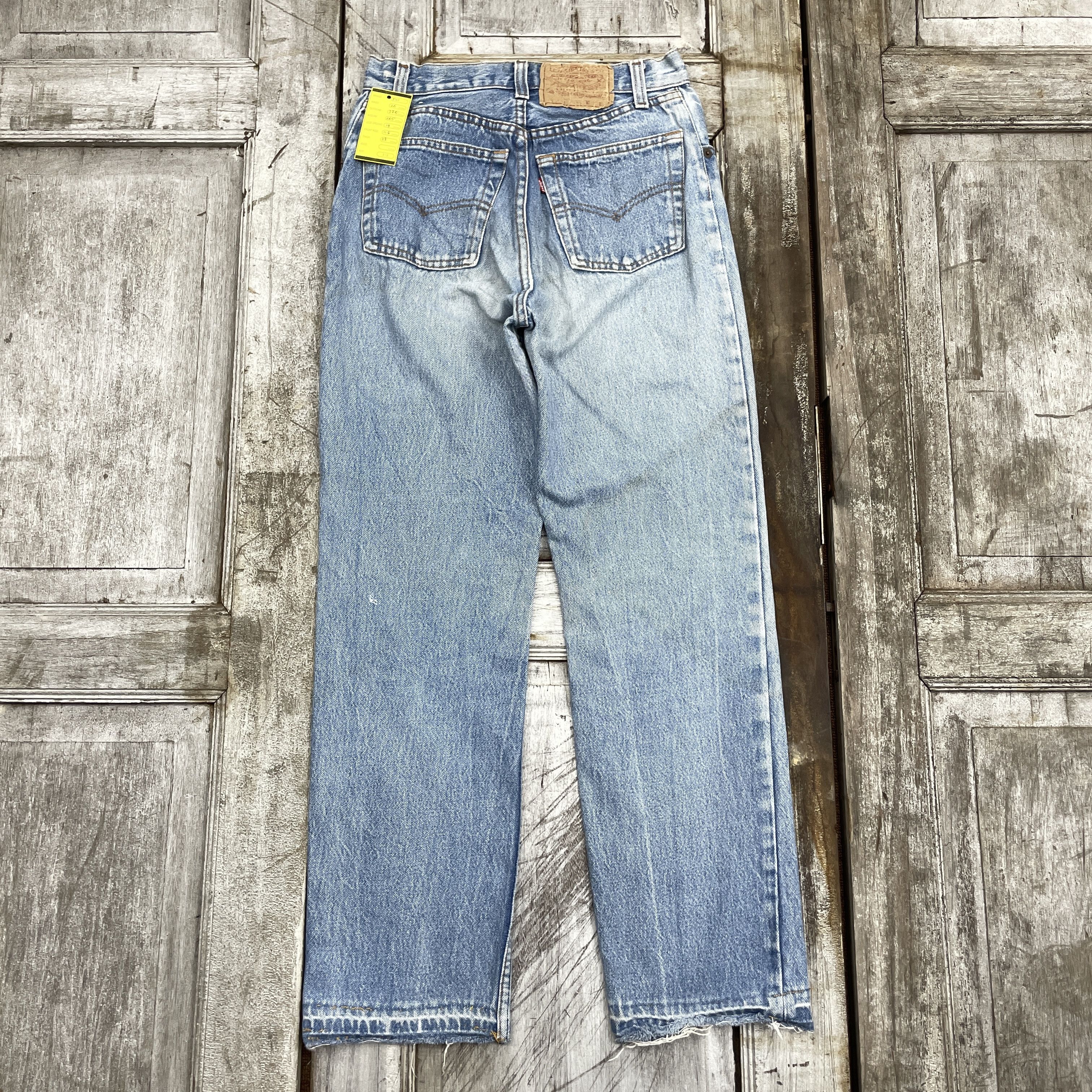 Levi's Vintage Levi's 501 Blue Wash Distressed Jeans -WC318 Size US 26 / EU 42 - 3 Thumbnail