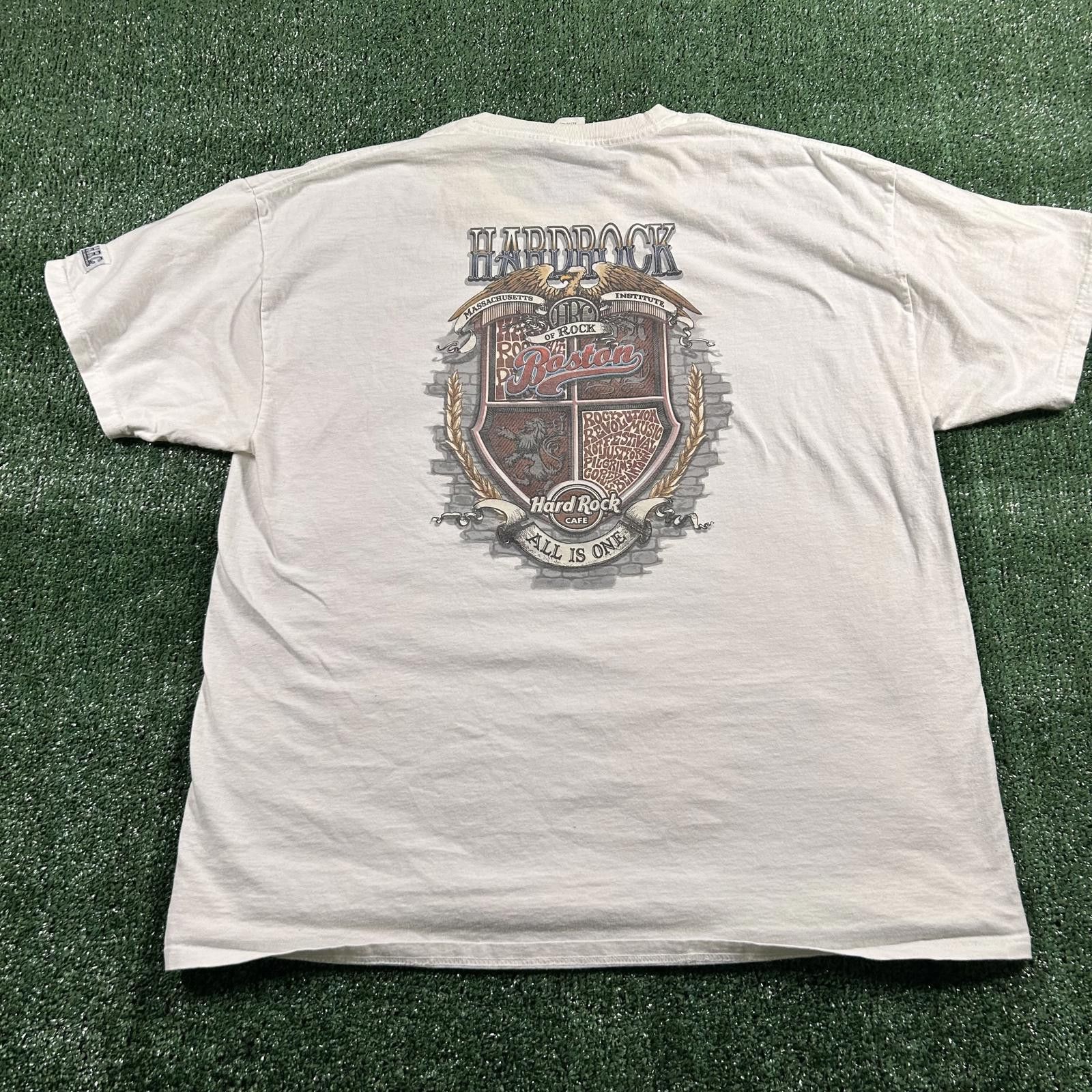 Hard Rock Cafe Hard Rock Cafe Boston Vintage T-Shirt. Size XL Size US XL / EU 56 / 4 - 1 Thumbnail
