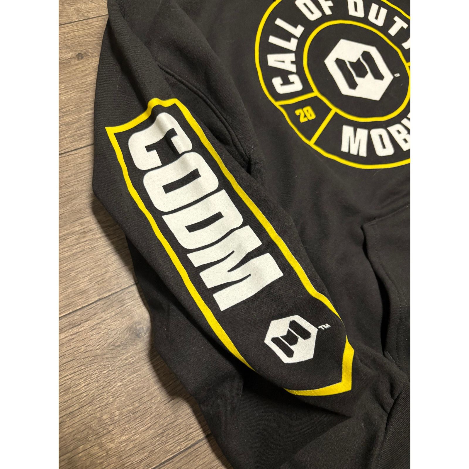 Champion NWT Call of Duty Mobile Champion Black Hoodie Sz M Size US M / EU 48-50 / 2 - 3 Thumbnail